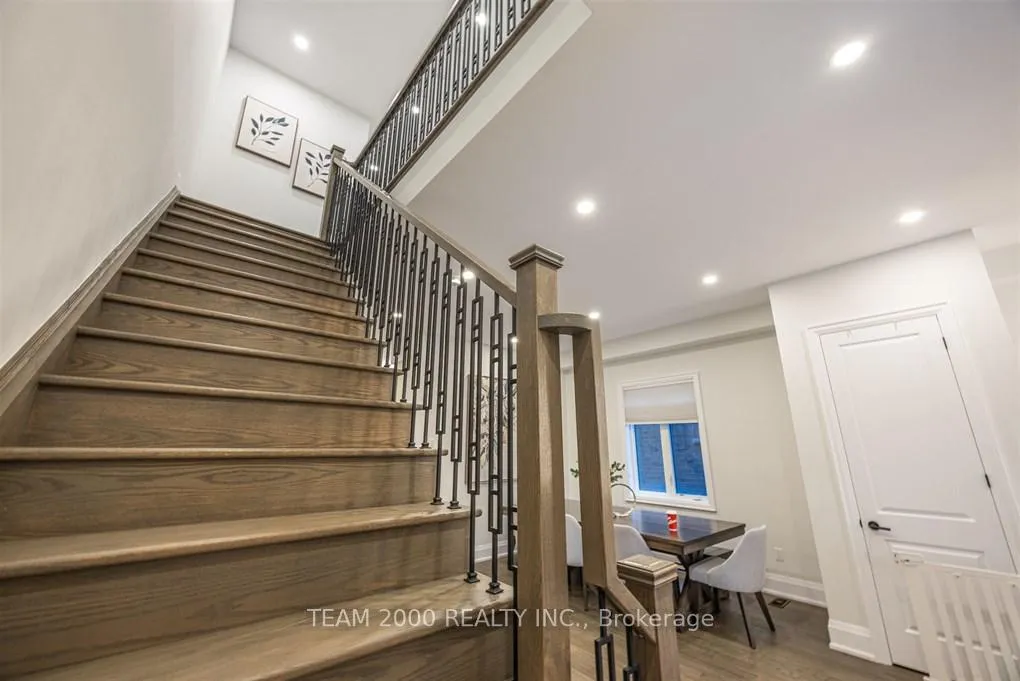 Photo 17 of 5 Velia Court, Vaughan, Vellore Village — HOMEH