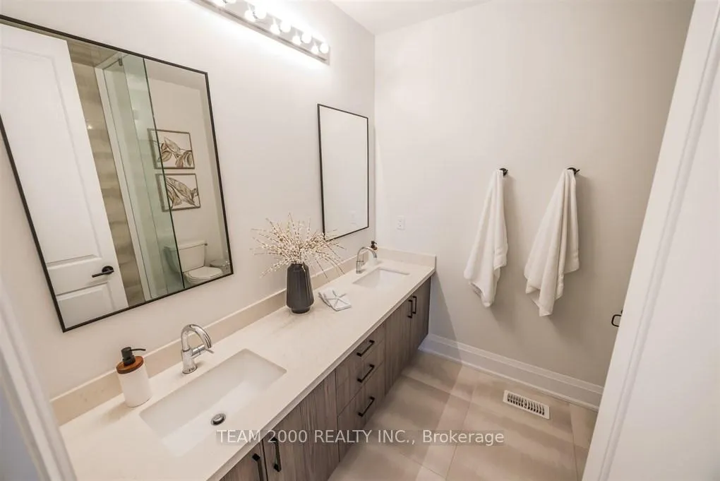 Photo 26 of 5 Velia Court, Vaughan, Vellore Village — HOMEH