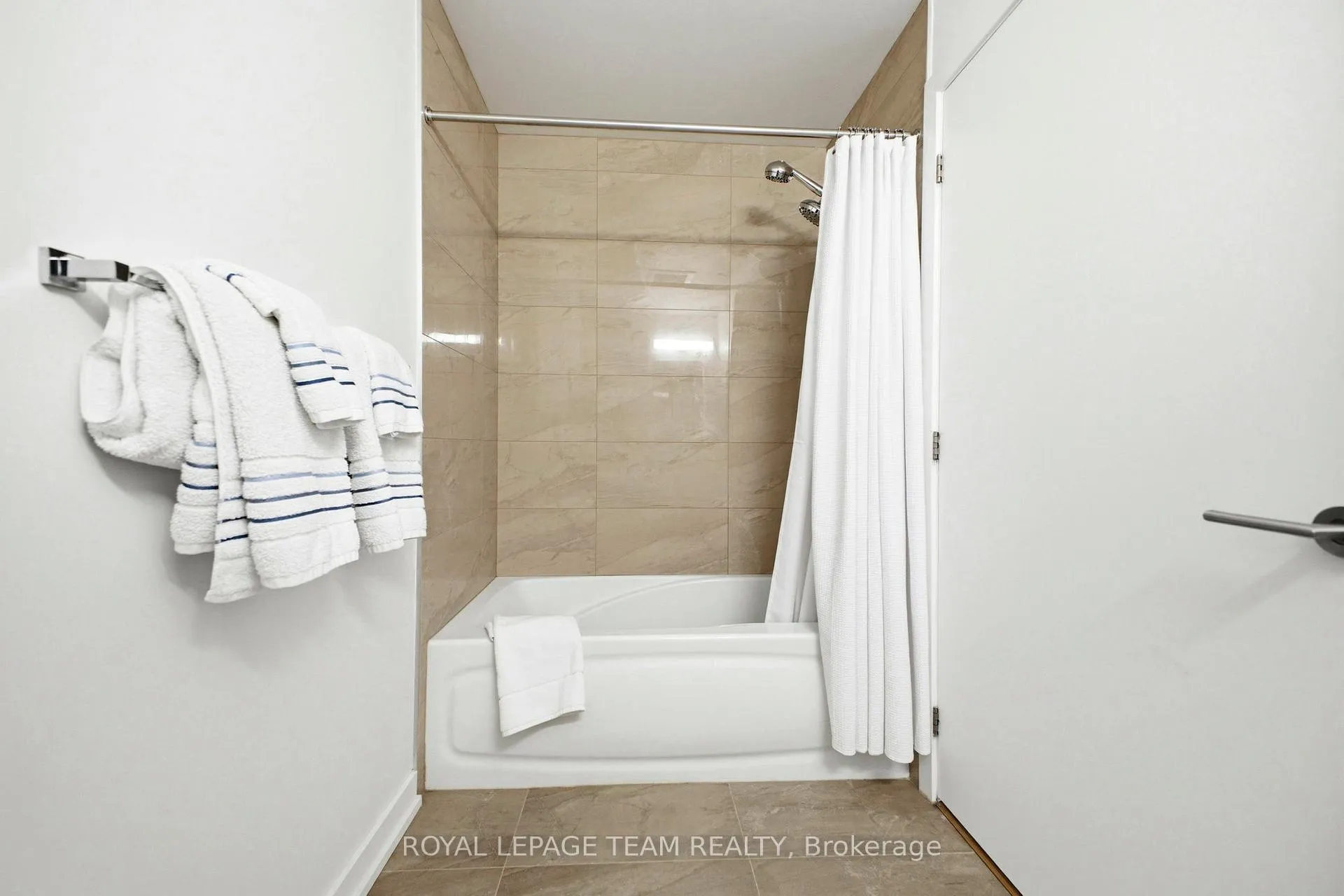 Photo 30 of Unit 412, 320 Miwate Private, Ottawa, Mechanicsville — HOMEH