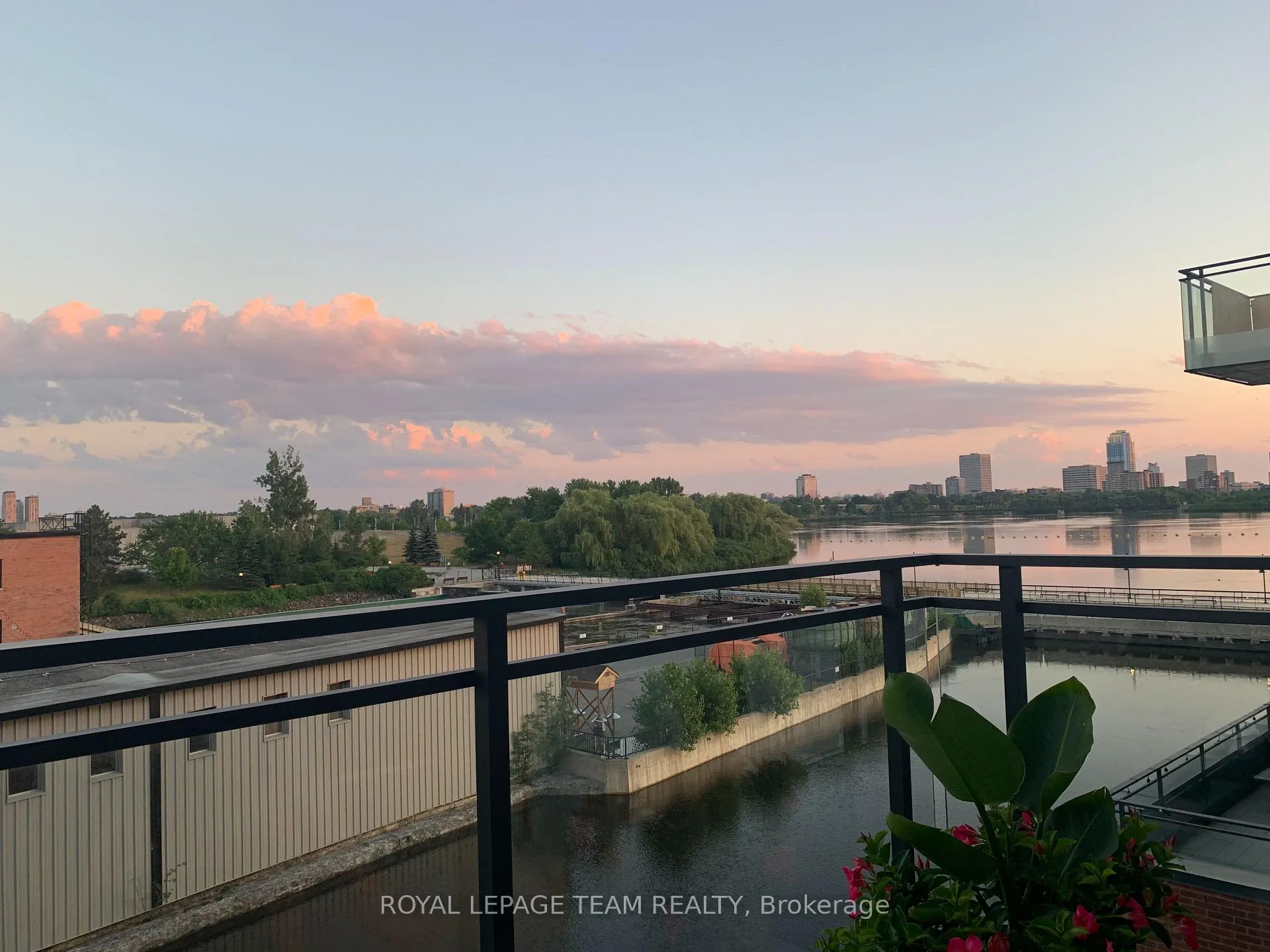 Photo 33 of Unit 412, 320 Miwate Private, Ottawa, Mechanicsville — HOMEH