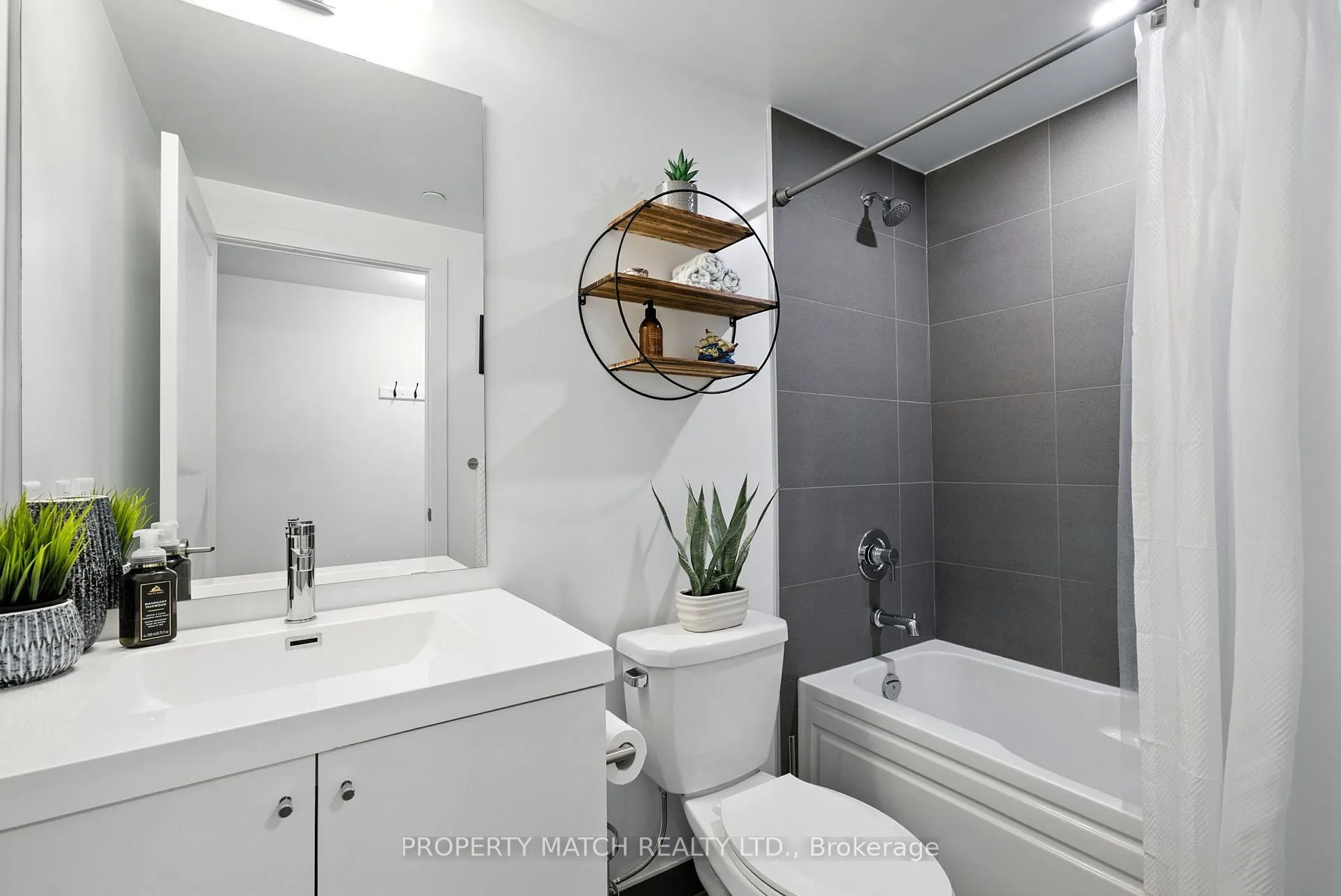 Photo 14 of Unit 802, 2545 Simcoe Street N, Oshawa, Windfields — HOMEH