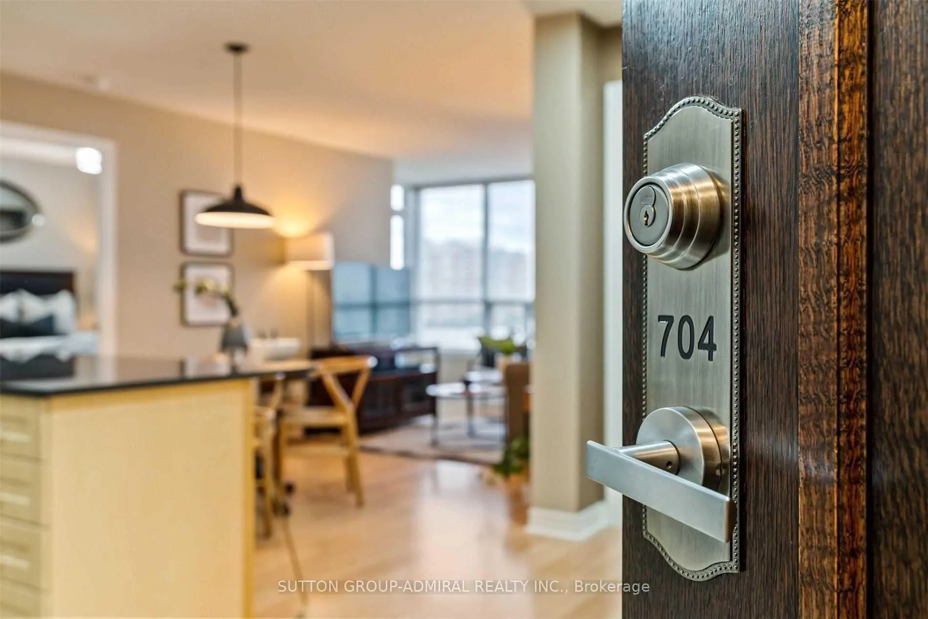 Photo 5 of Unit 704, 15 North Park Road, Vaughan, Beverley Glen — HOMEH