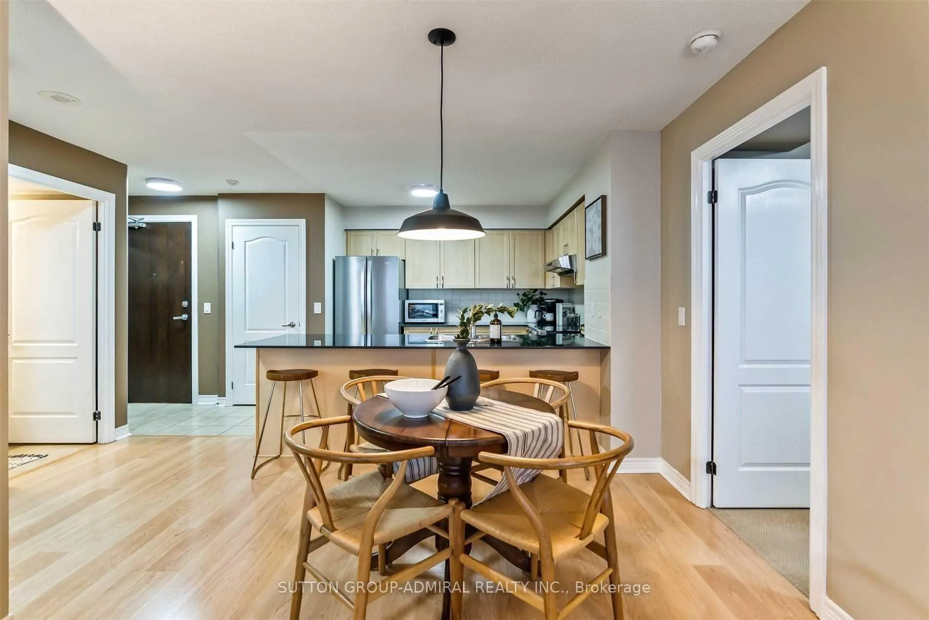 Photo 11 of Unit 704, 15 North Park Road, Vaughan, Beverley Glen — HOMEH