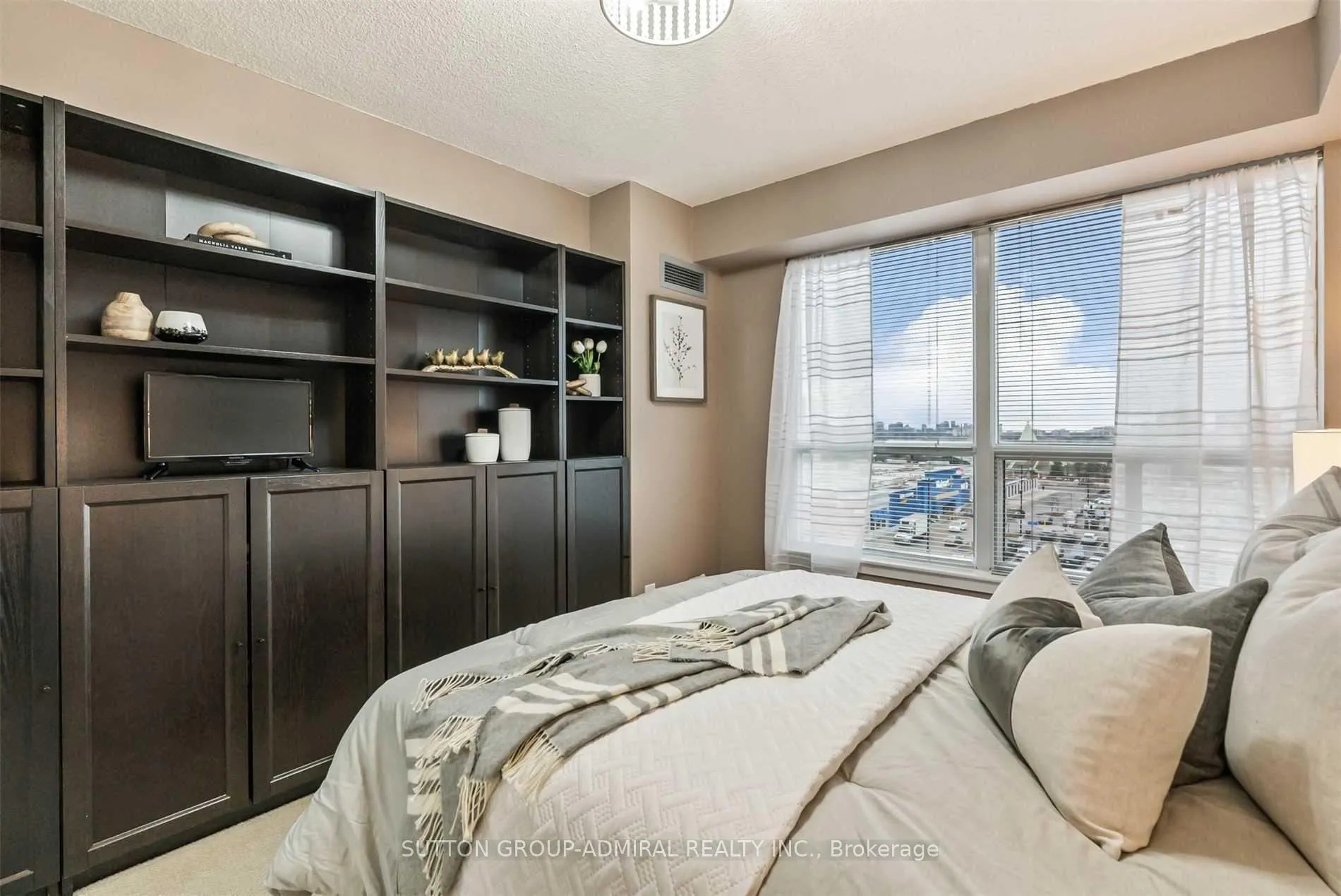 Photo 21 of Unit 704, 15 North Park Road, Vaughan, Beverley Glen — HOMEH