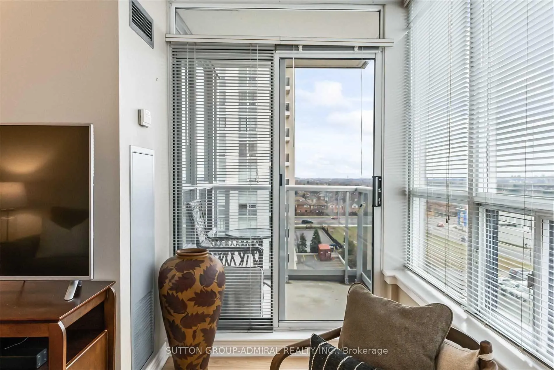 Photo 30 of Unit 704, 15 North Park Road, Vaughan, Beverley Glen — HOMEH
