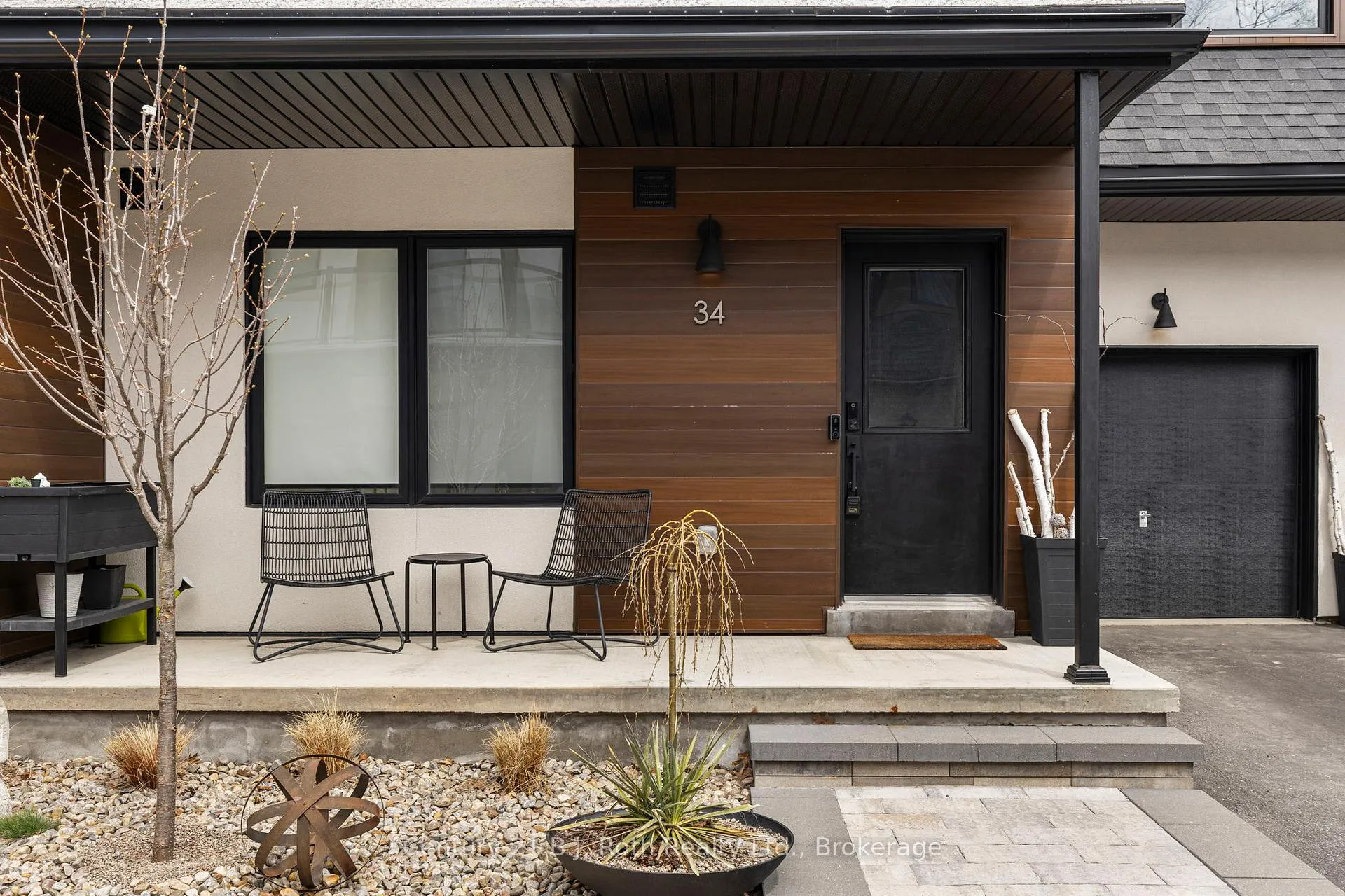 Photo 2 of 34 Ruby Crescent, Orillia — HOMEH