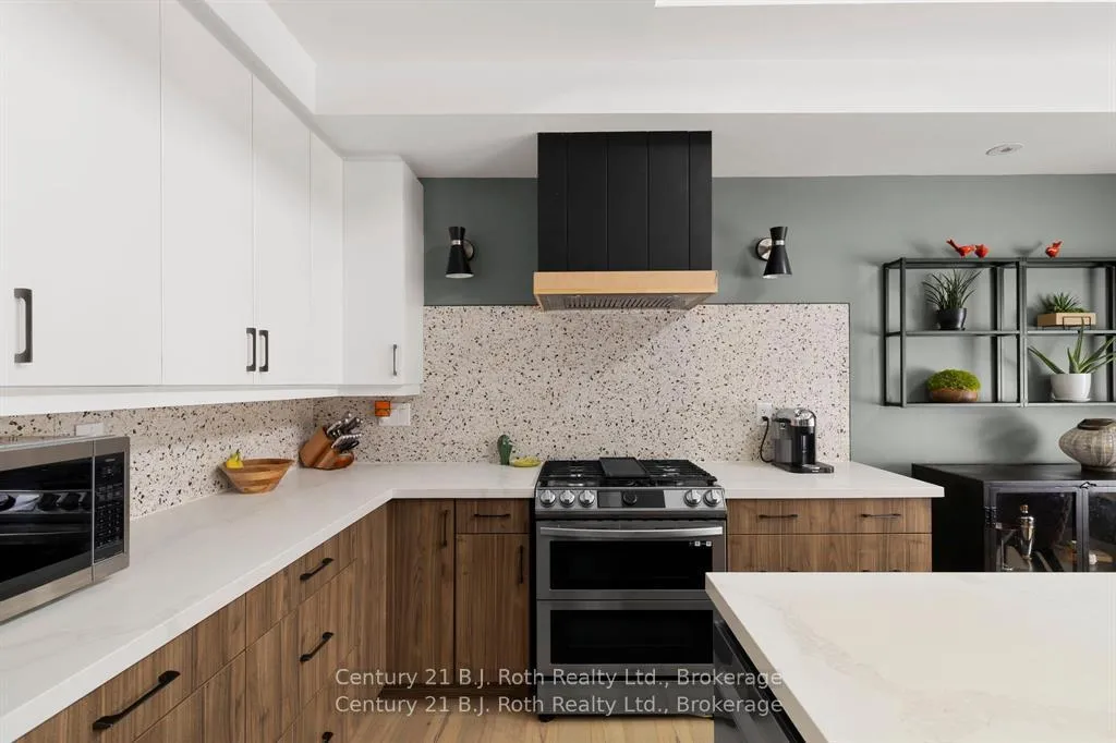 Photo 9 of 34 Ruby Crescent, Orillia — HOMEH