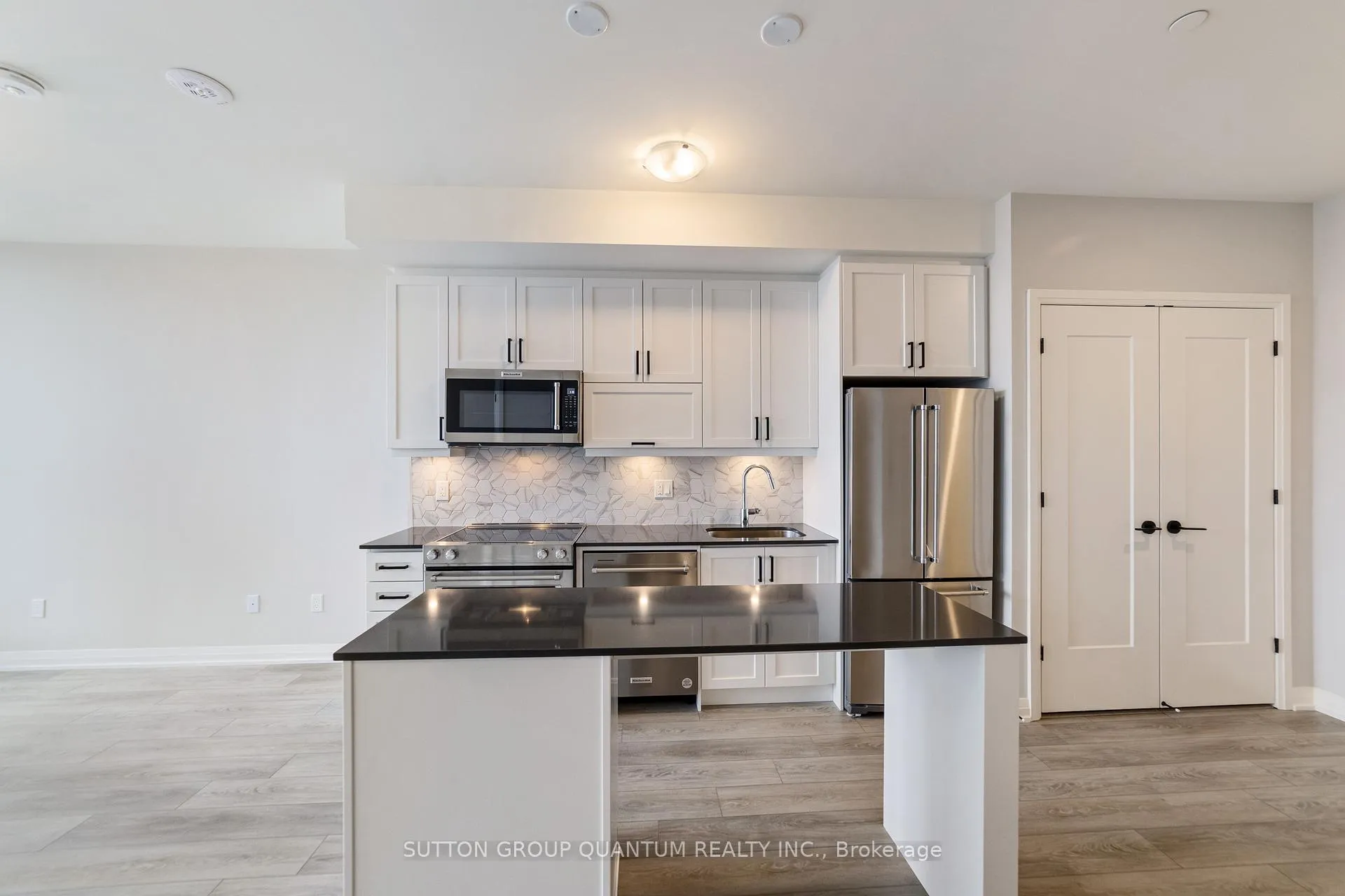 Photo 10 of Unit 709, 3006 William Cutmore Boulevard, Oakville, Joshua Meadows — HOMEH