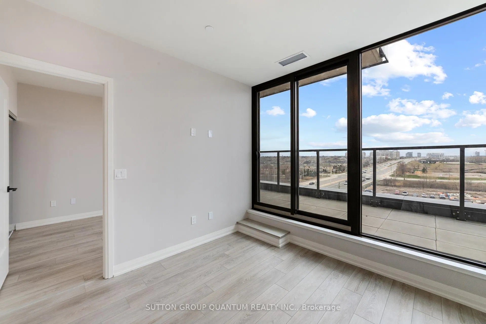 Photo 13 of Unit 709, 3006 William Cutmore Boulevard, Oakville, Joshua Meadows — HOMEH