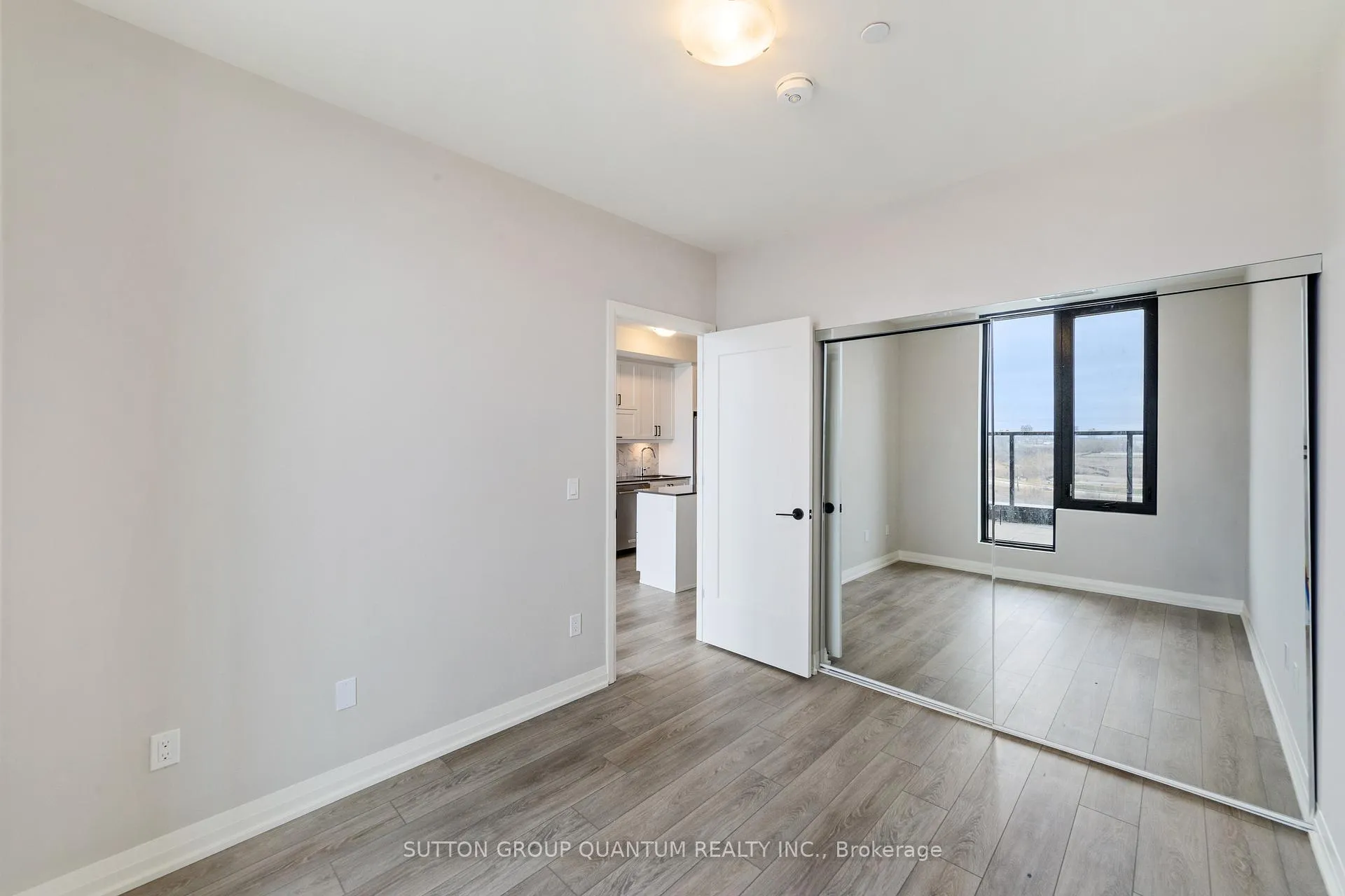 Photo 15 of Unit 709, 3006 William Cutmore Boulevard, Oakville, Joshua Meadows — HOMEH