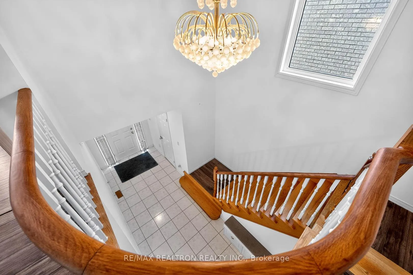 Photo 4 of 16 Pacific Wind Crescent, Brampton, Sandringham-Wellington — HOMEH