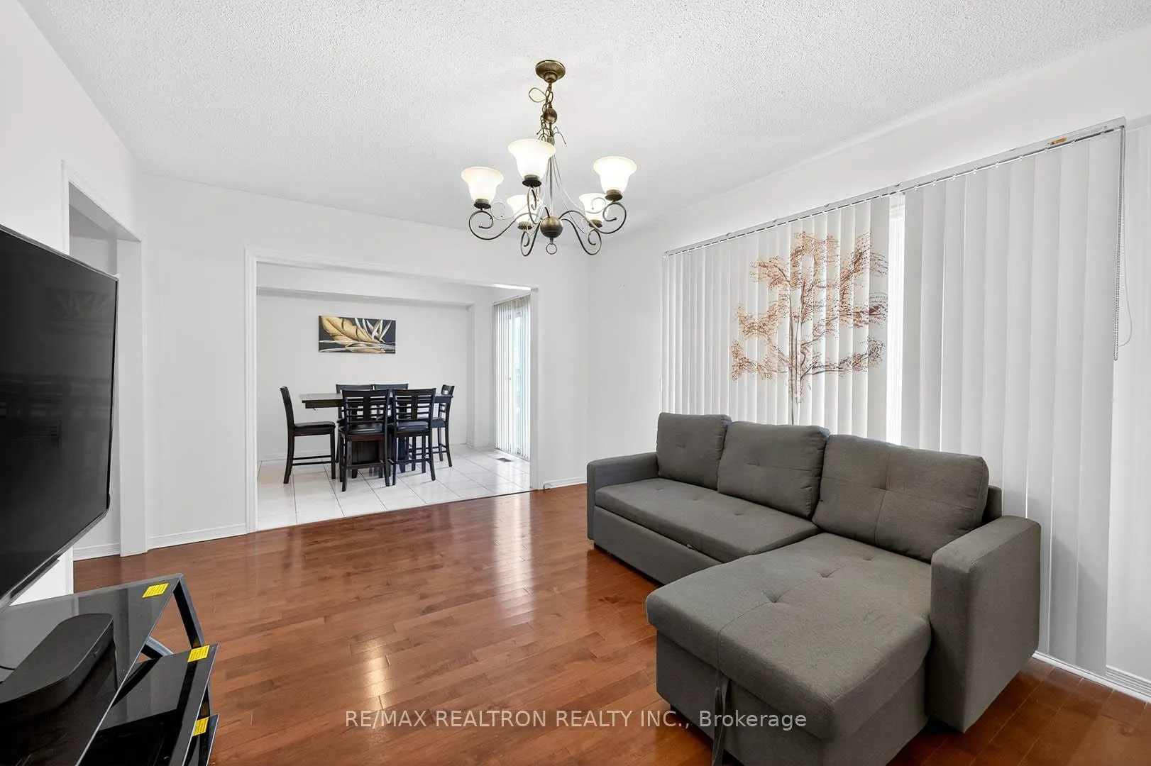 Photo 12 of 16 Pacific Wind Crescent, Brampton, Sandringham-Wellington — HOMEH