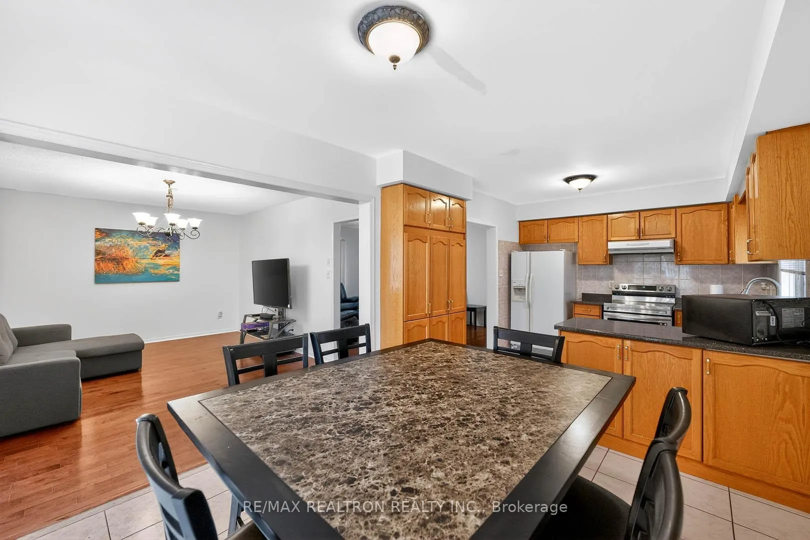 Photo 16 of 16 Pacific Wind Crescent, Brampton, Sandringham-Wellington — HOMEH