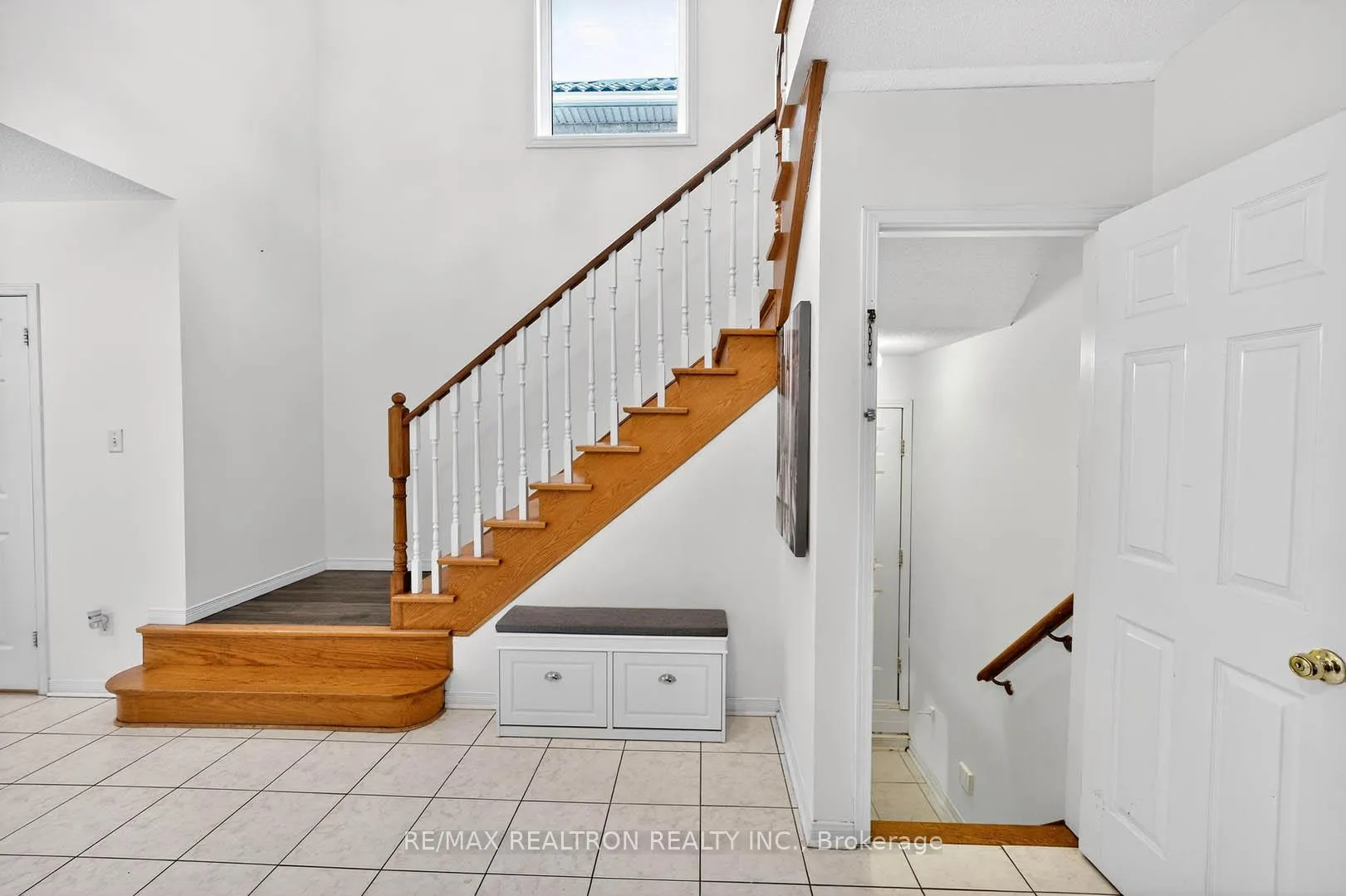 Photo 21 of 16 Pacific Wind Crescent, Brampton, Sandringham-Wellington — HOMEH
