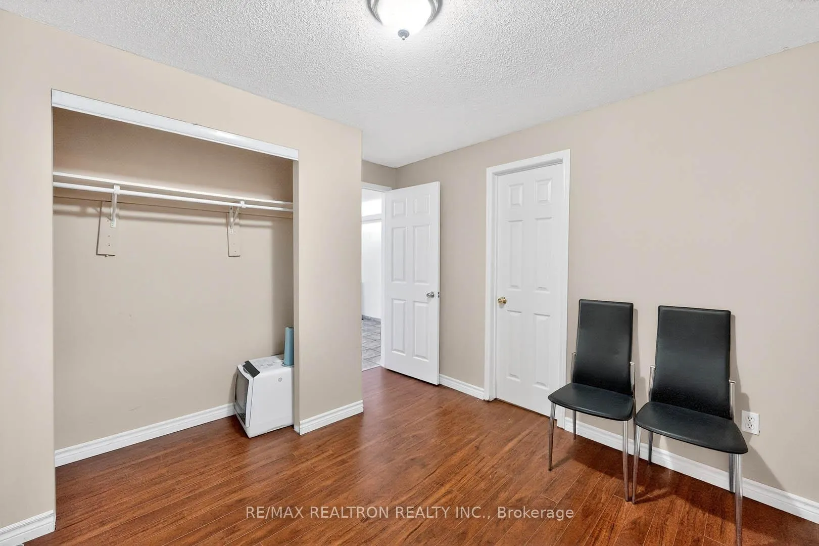 Photo 44 of 16 Pacific Wind Crescent, Brampton, Sandringham-Wellington — HOMEH
