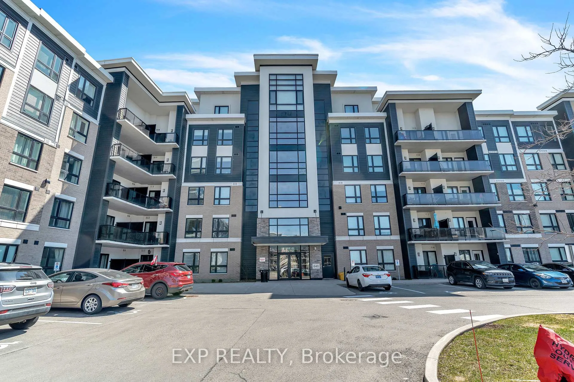 Front of Unit 602, 640 Sauve Street S