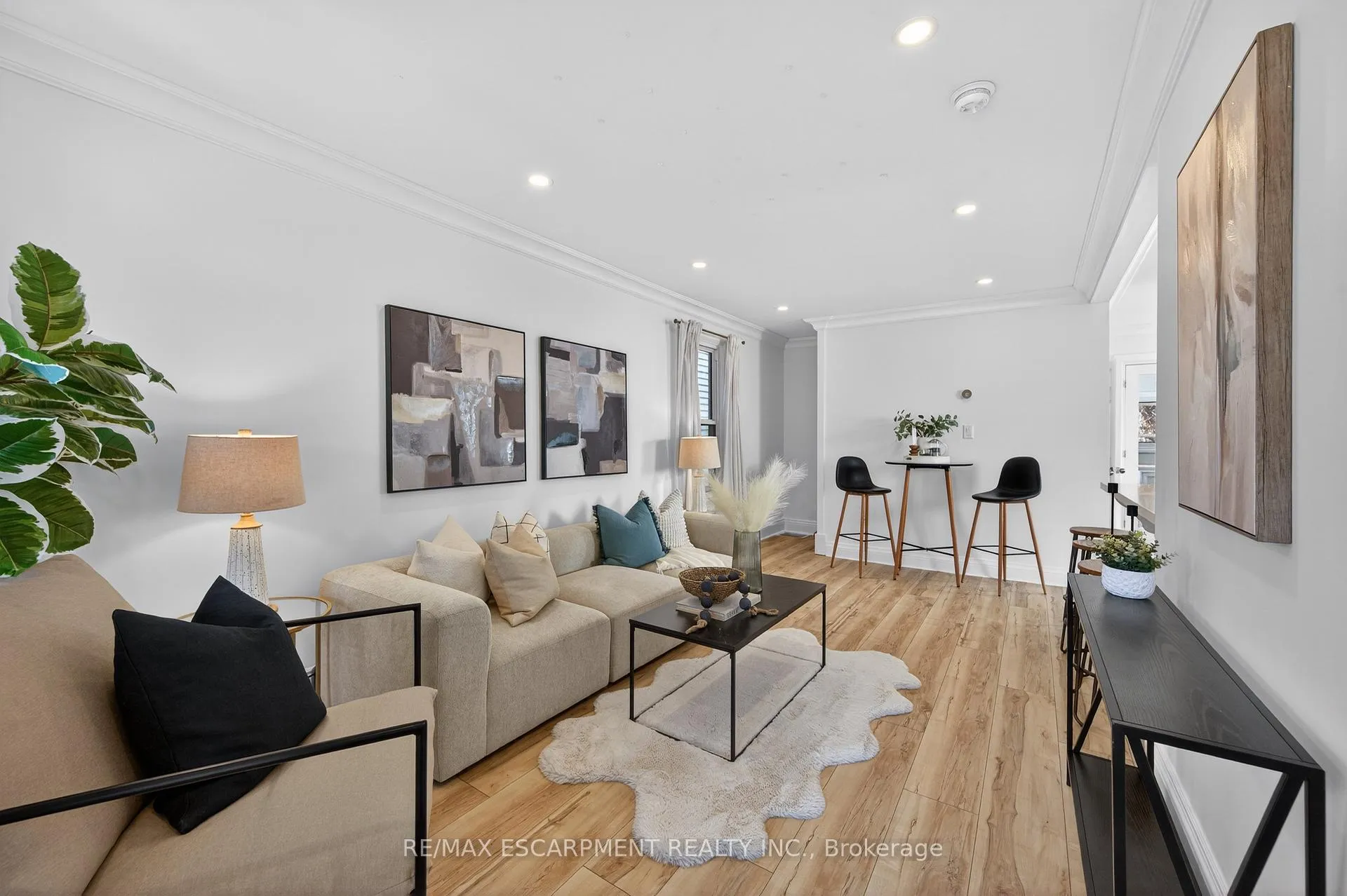 Photo 2 of 8 East 23rd Street, Hamilton, Eastmount — HOMEH