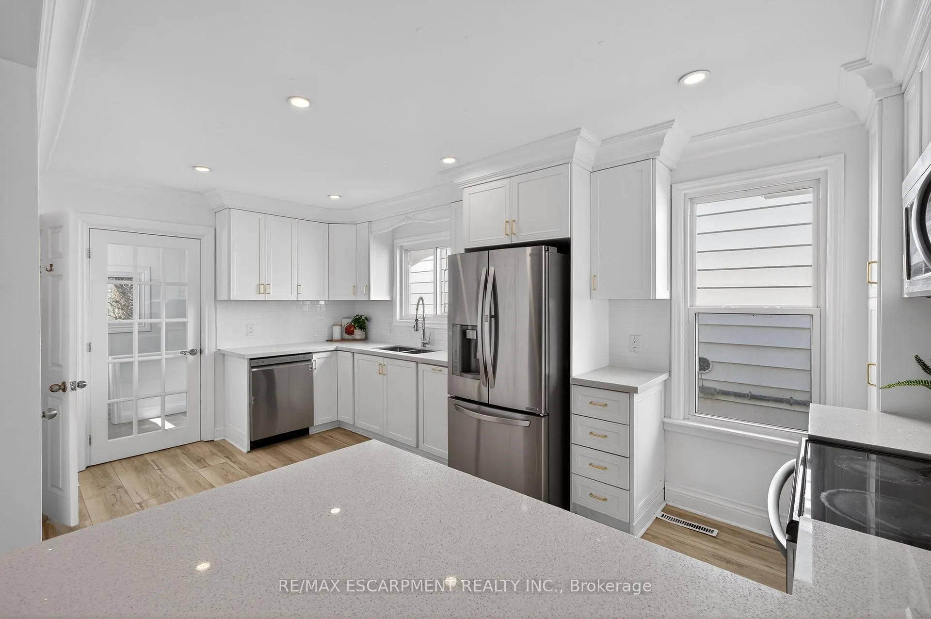 Photo 10 of 8 East 23rd Street, Hamilton, Eastmount — HOMEH