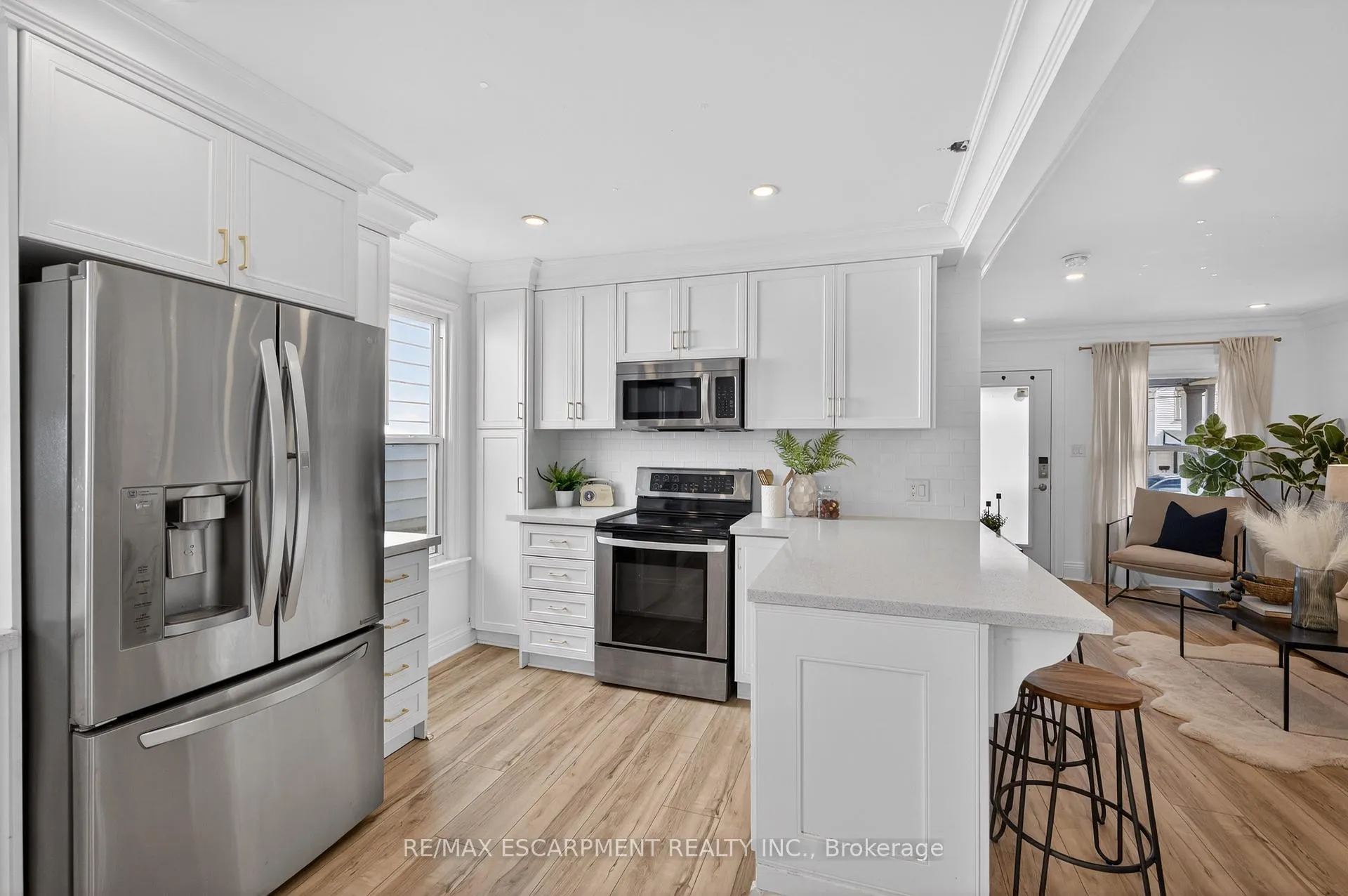 Photo 12 of 8 East 23rd Street, Hamilton, Eastmount — HOMEH