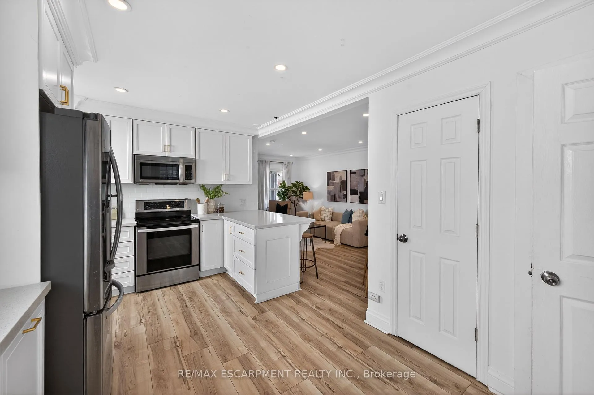 Photo 15 of 8 East 23rd Street, Hamilton, Eastmount — HOMEH