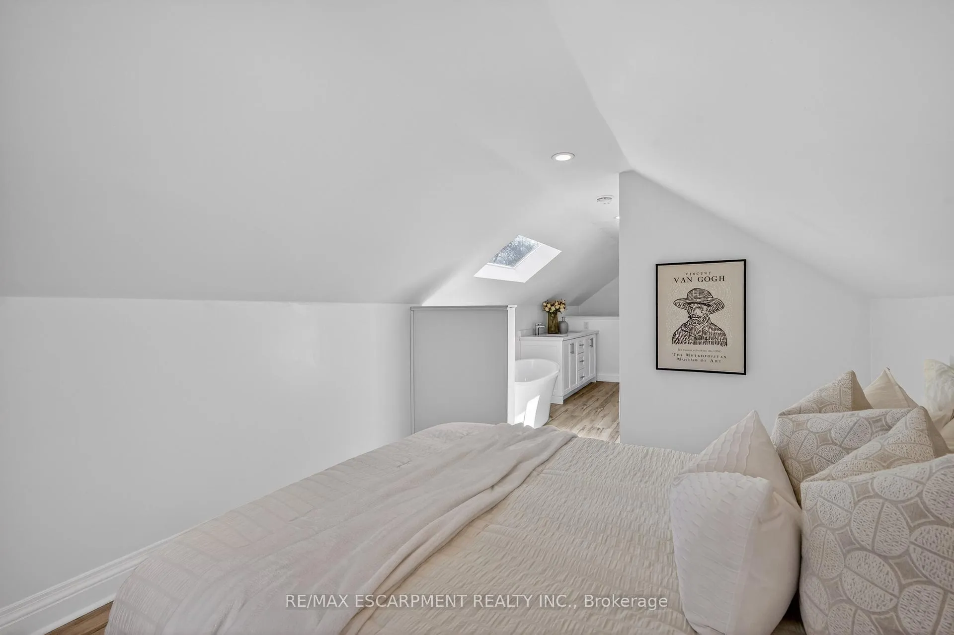 Photo 30 of 8 East 23rd Street, Hamilton, Eastmount — HOMEH