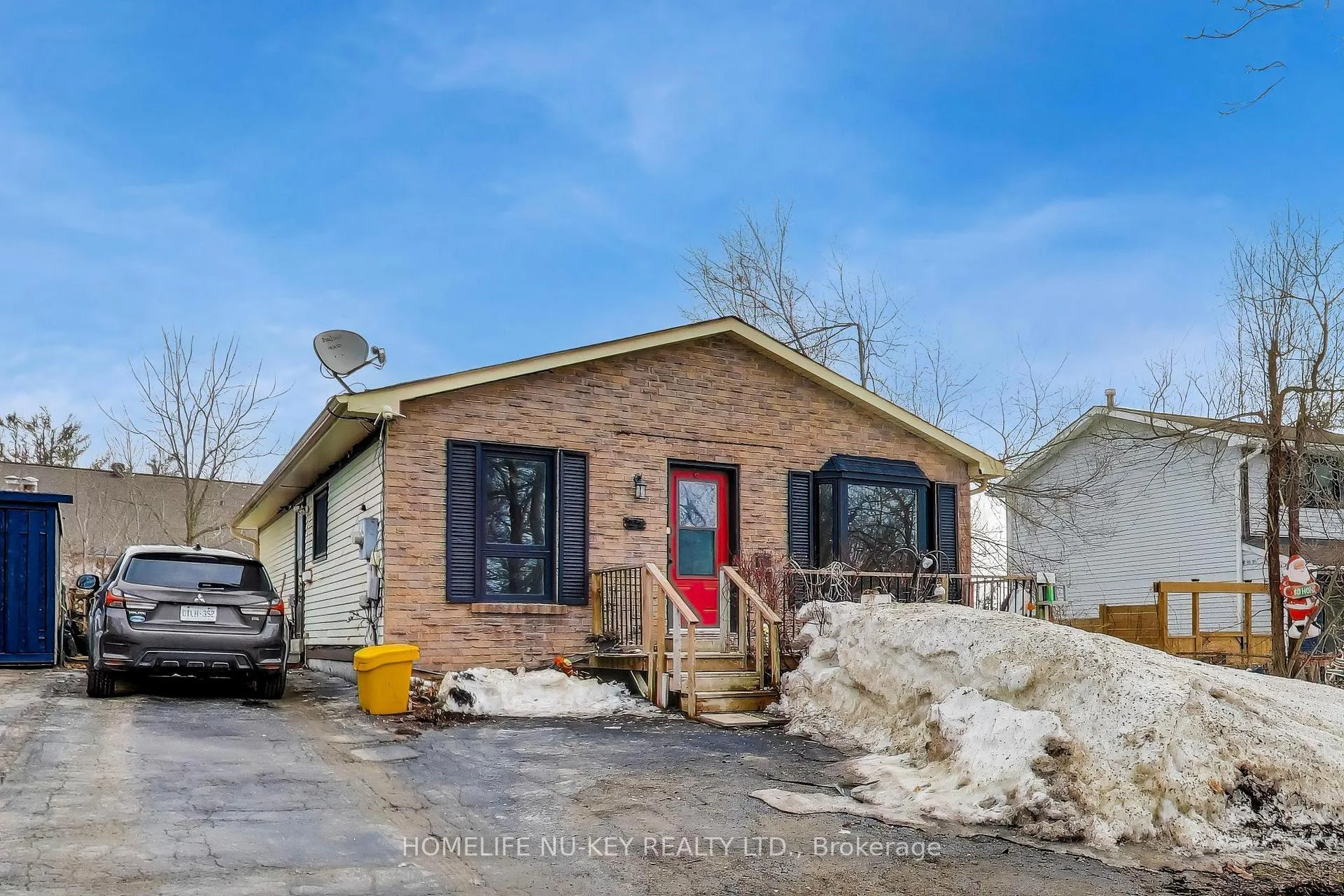 Photo 2 of 77 Frost Trail, Barrie, Letitia Heights — HOMEH