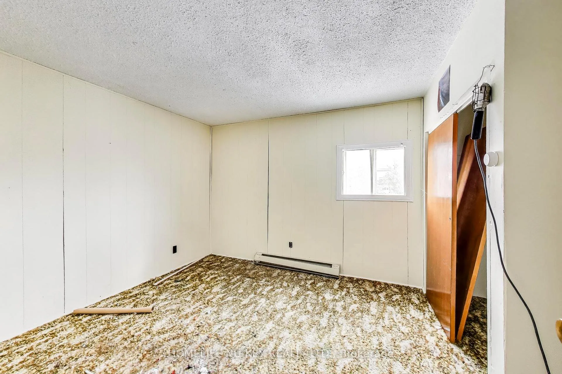 Photo 20 of 77 Frost Trail, Barrie, Letitia Heights — HOMEH