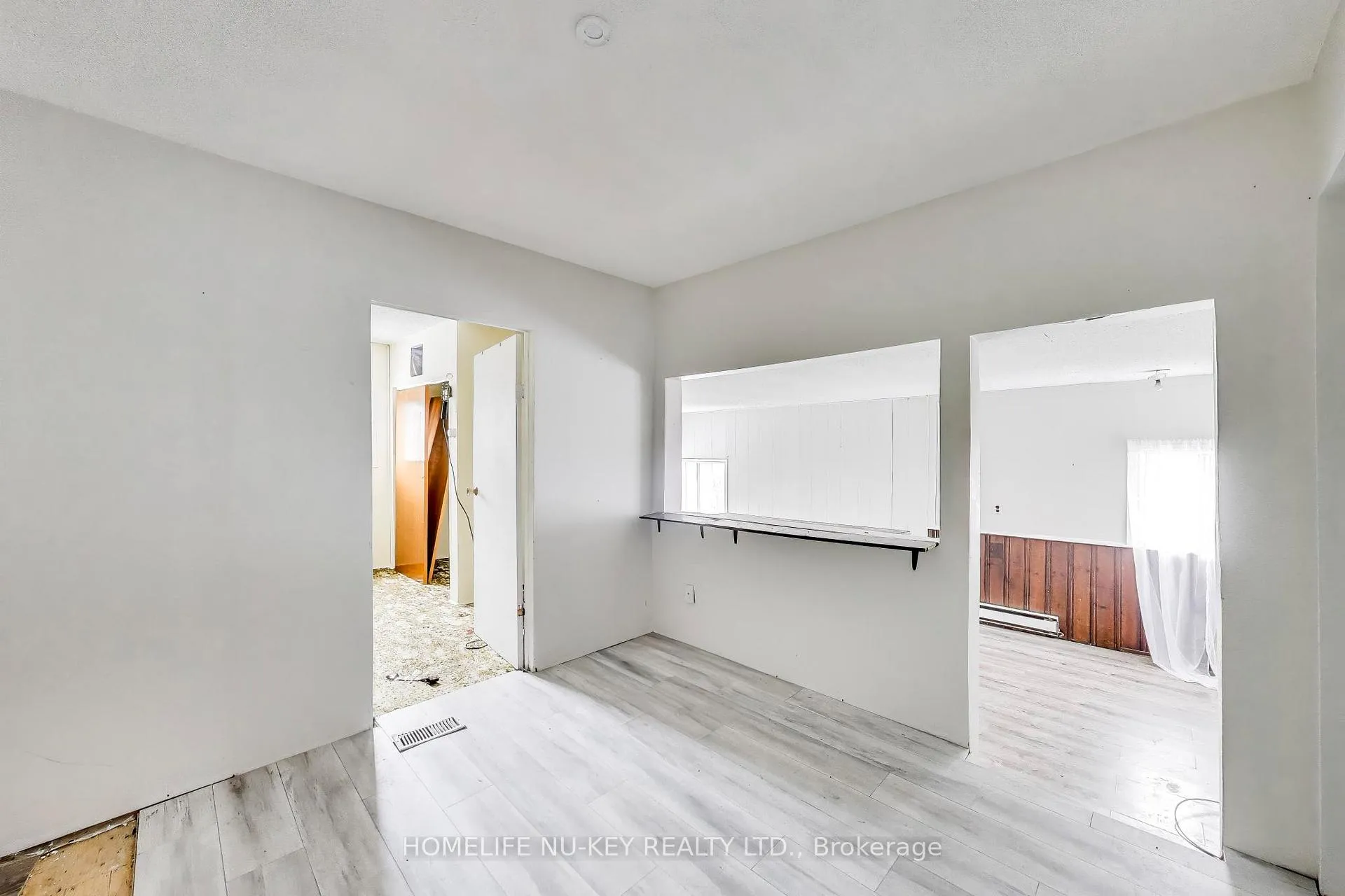 Photo 23 of 77 Frost Trail, Barrie, Letitia Heights — HOMEH