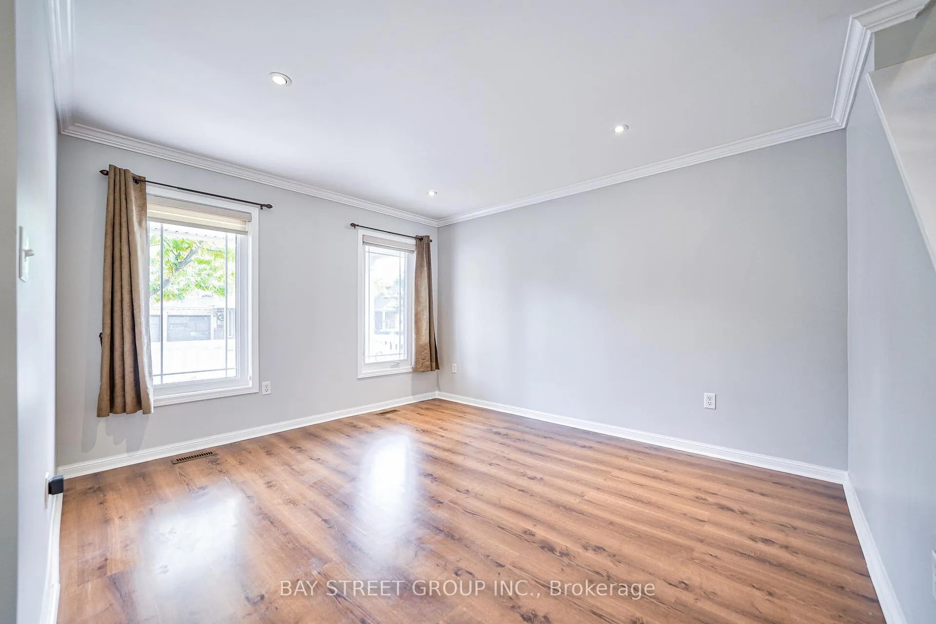 Photo 7 of 18 Leagrove Street, Brampton, Fletcher's Meadow — HOMEH