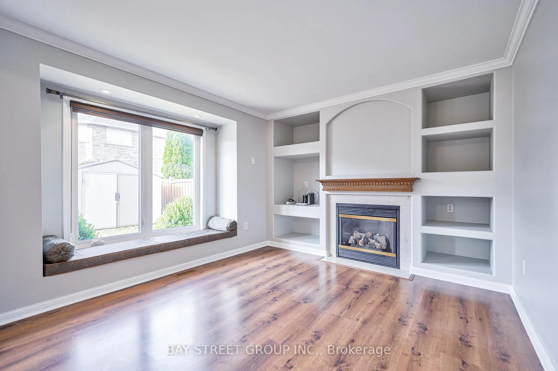 Photo 10 of 18 Leagrove Street, Brampton, Fletcher's Meadow — HOMEH