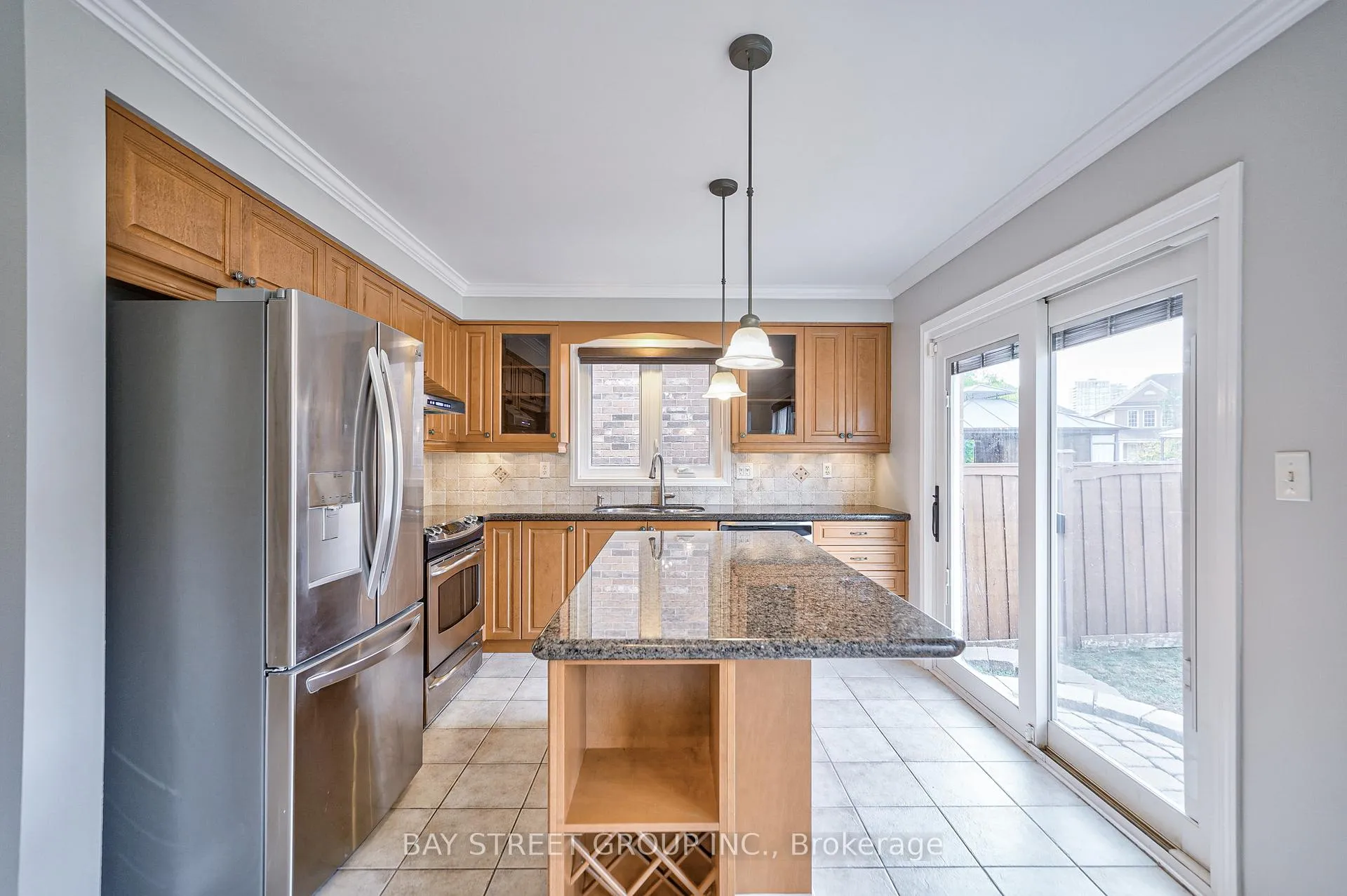 Photo 15 of 18 Leagrove Street, Brampton, Fletcher's Meadow — HOMEH