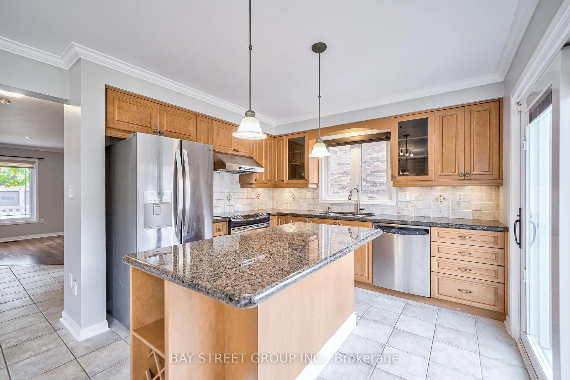 Photo 16 of 18 Leagrove Street, Brampton, Fletcher's Meadow — HOMEH