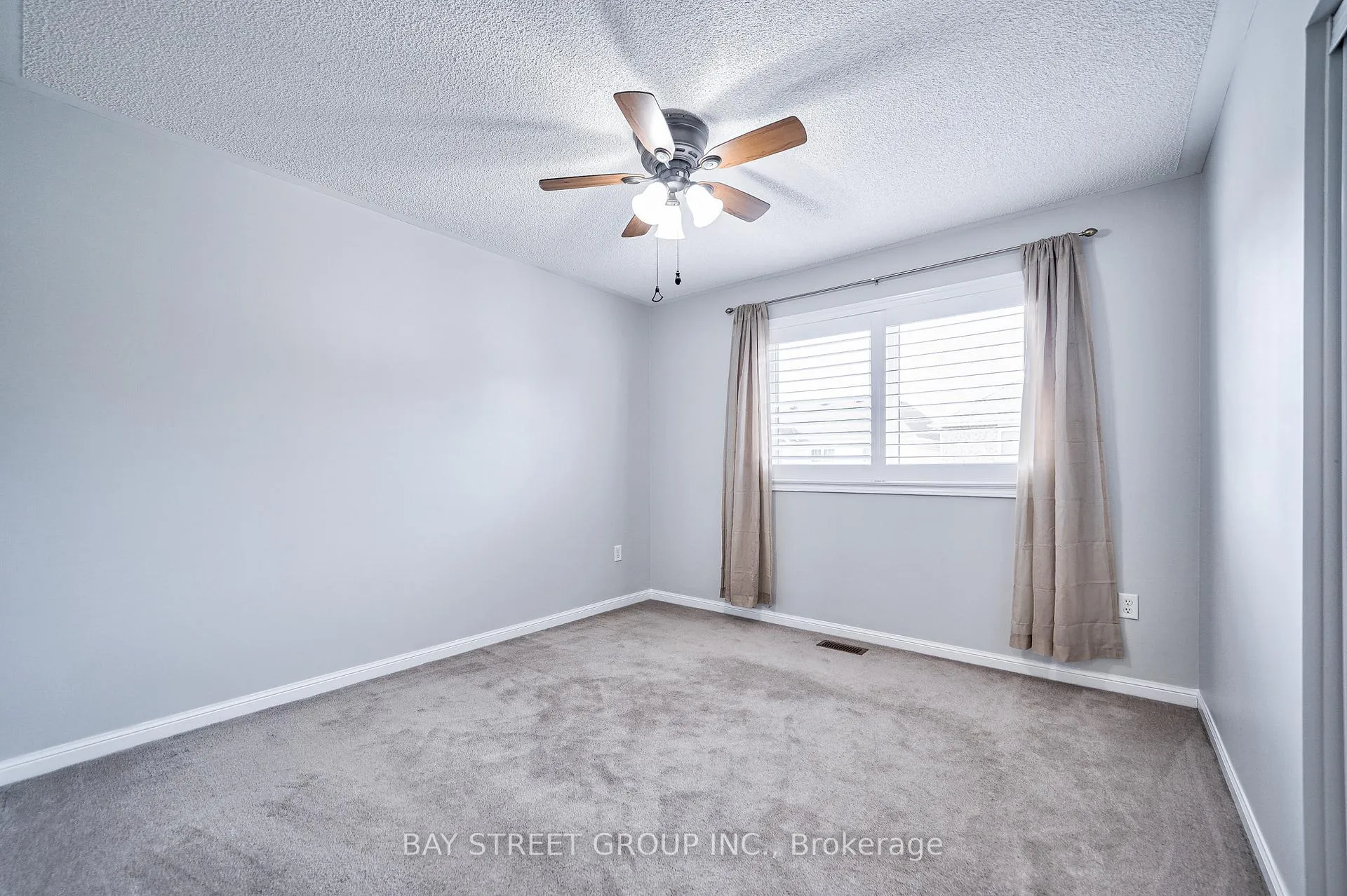 Photo 22 of 18 Leagrove Street, Brampton, Fletcher's Meadow — HOMEH