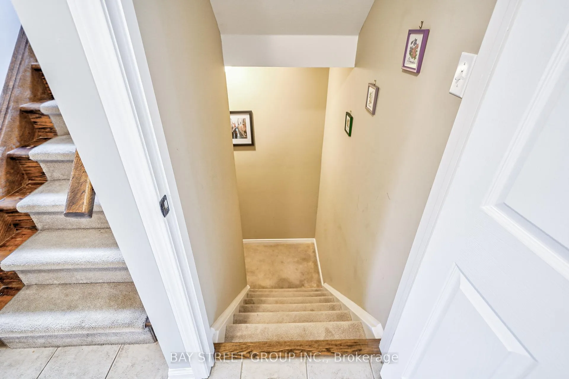 Photo 34 of 18 Leagrove Street, Brampton, Fletcher's Meadow — HOMEH