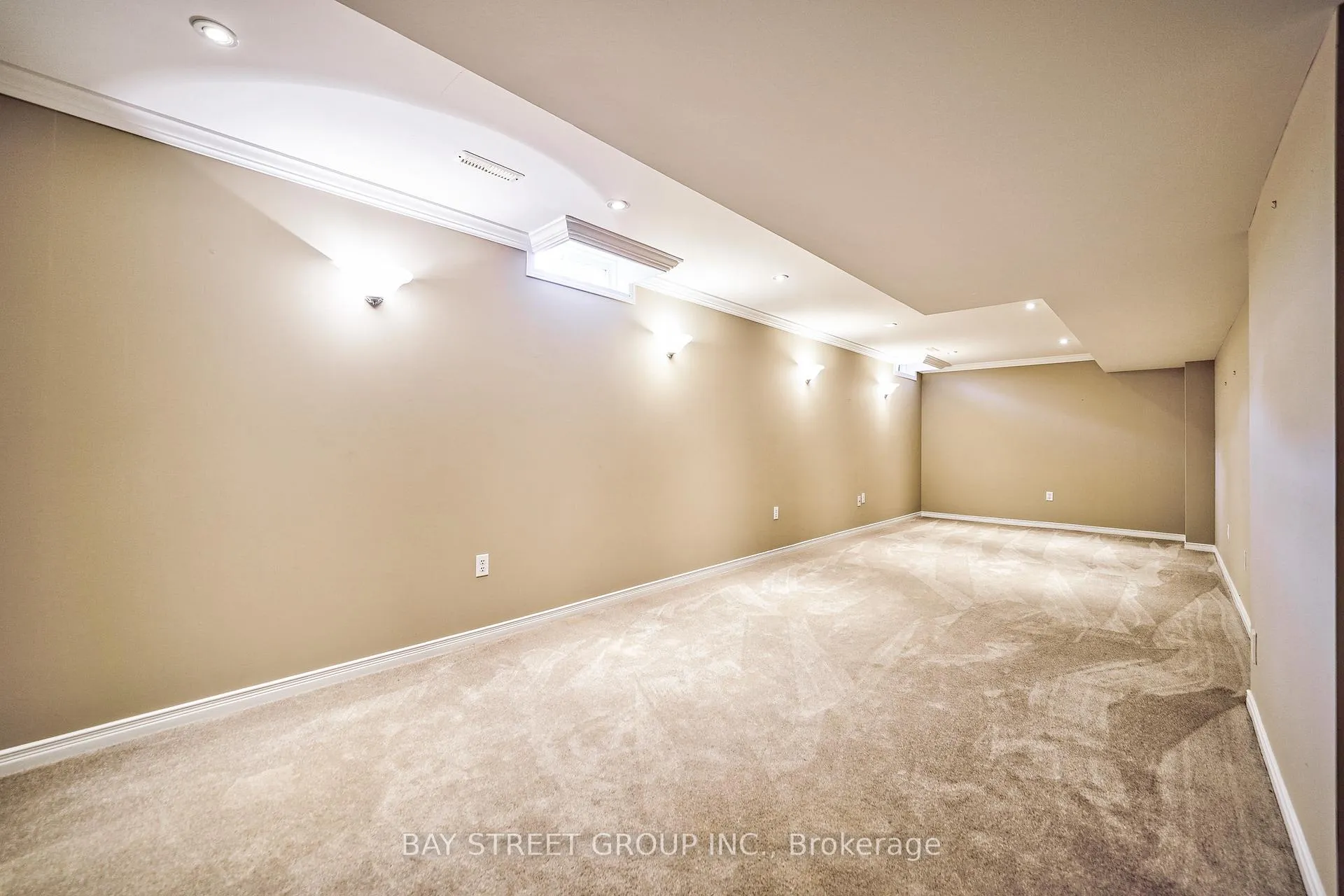 Photo 36 of 18 Leagrove Street, Brampton, Fletcher's Meadow — HOMEH