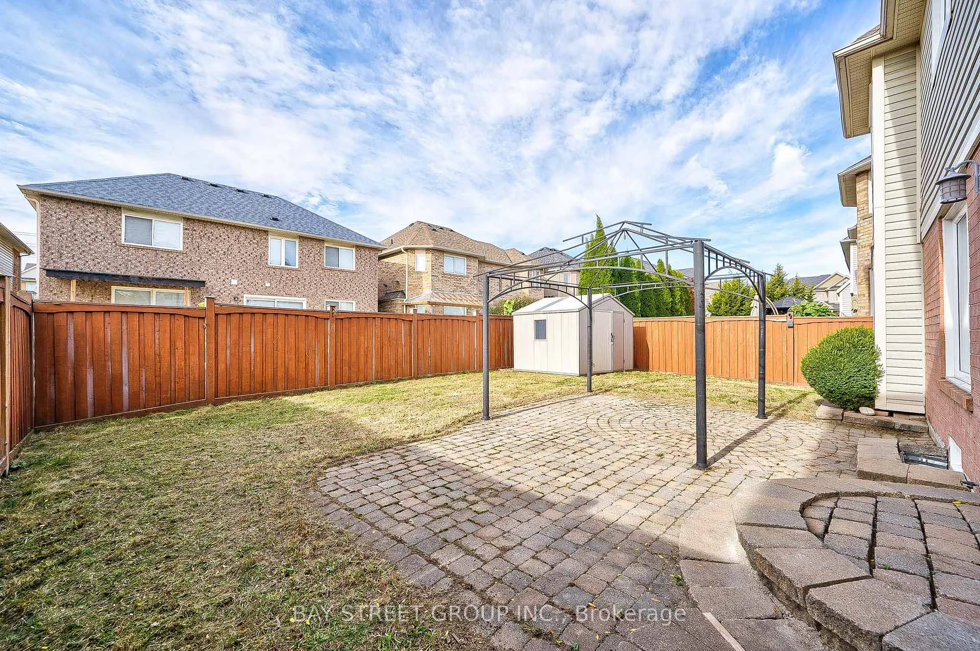 Photo 39 of 18 Leagrove Street, Brampton, Fletcher's Meadow — HOMEH