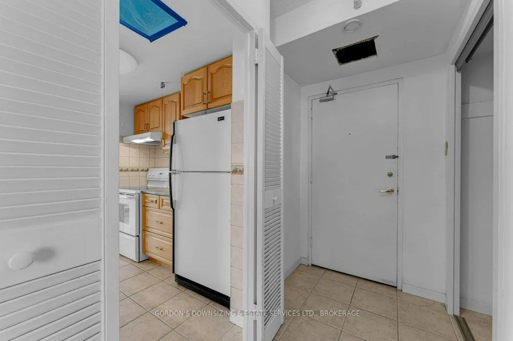 Photo 3 of Unit 1003, 2 Mowat Avenue, Kingston, Central City West — HOMEH
