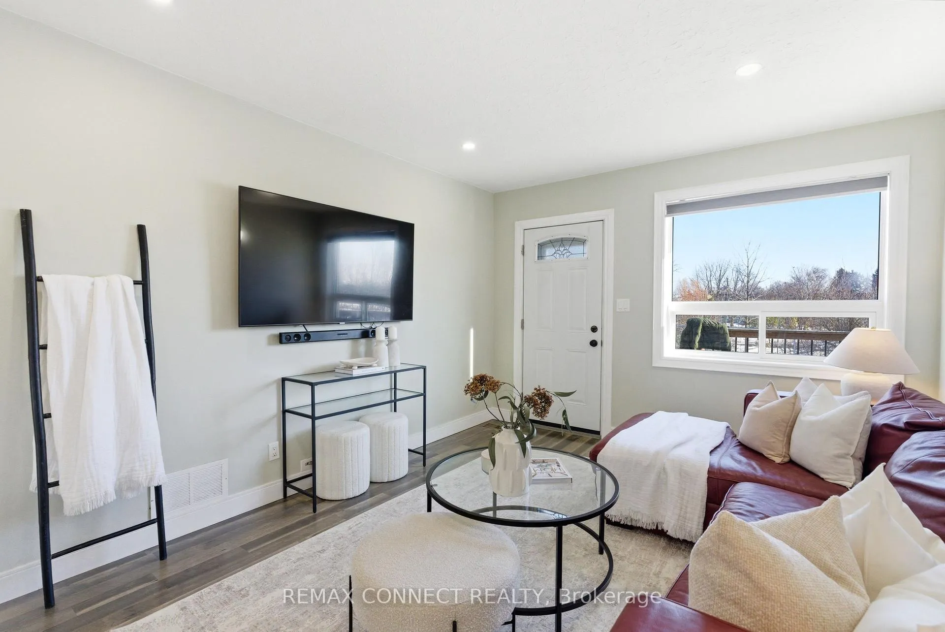 Photo 4 of 232 George Street, Oshawa, Central — HOMEH
