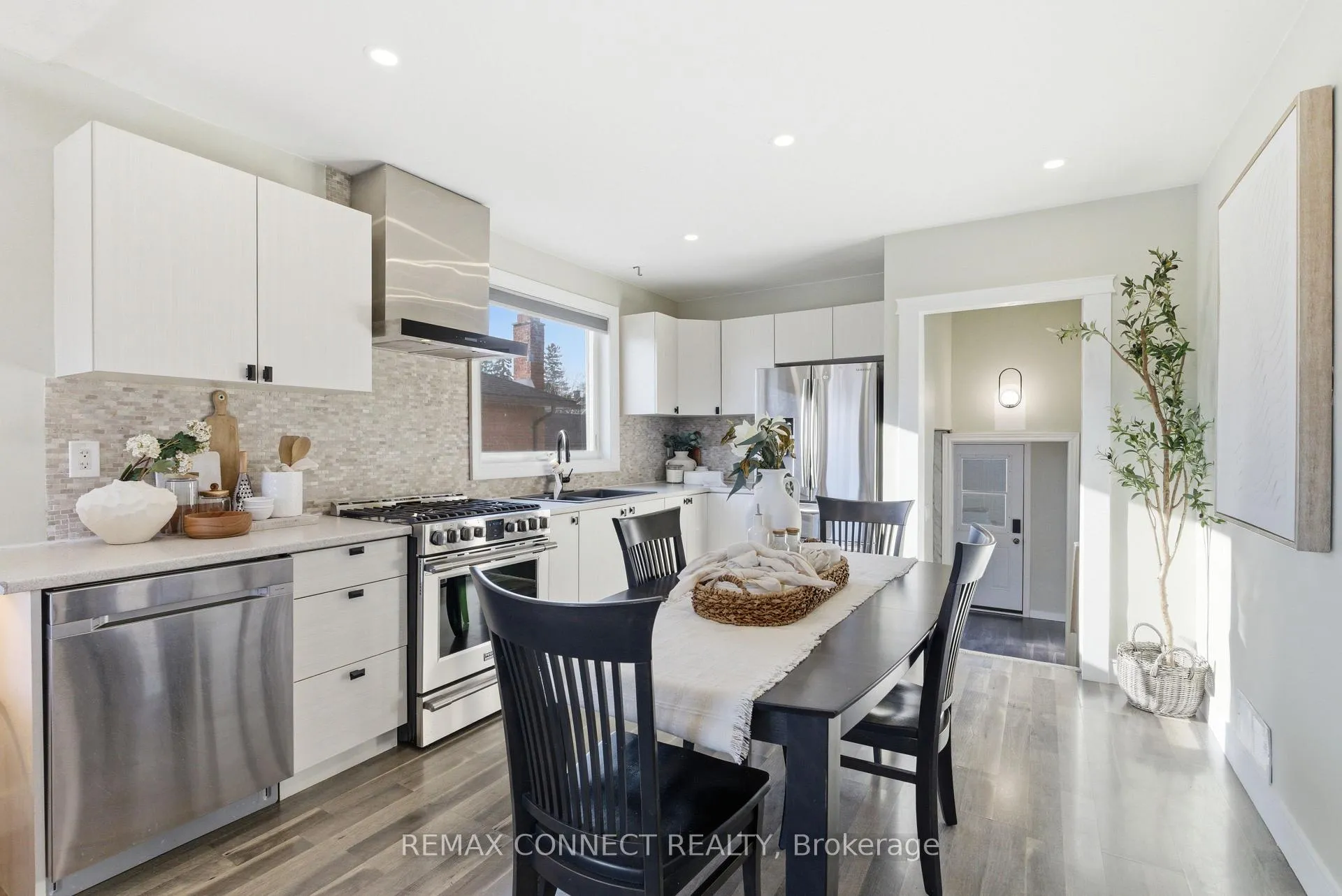Photo 6 of 232 George Street, Oshawa, Central — HOMEH