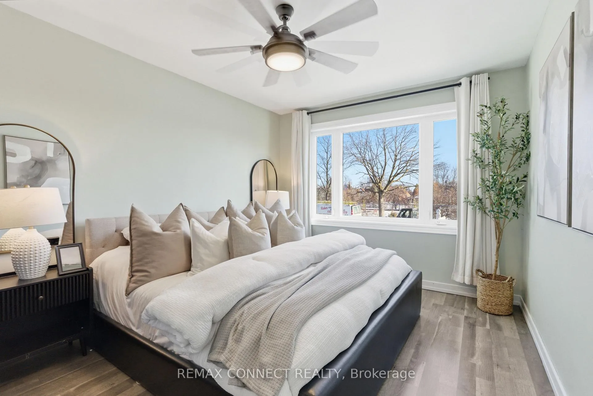 Photo 10 of 232 George Street, Oshawa, Central — HOMEH