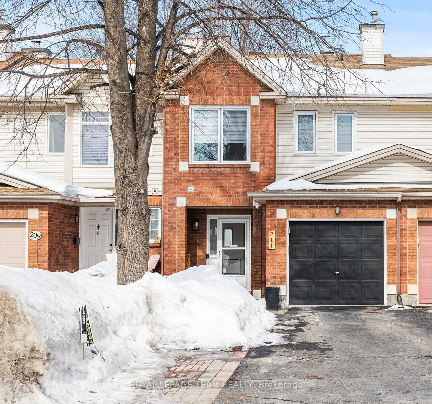 Photo 1 of 211 Longshire Circle, Ottawa, Barrhaven - Longfields — HOMEH