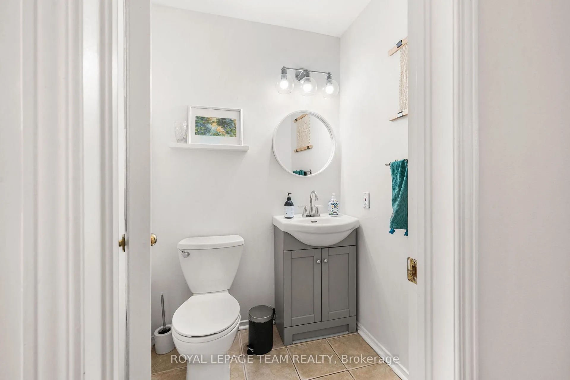 Photo 4 of 211 Longshire Circle, Ottawa, Barrhaven - Longfields — HOMEH