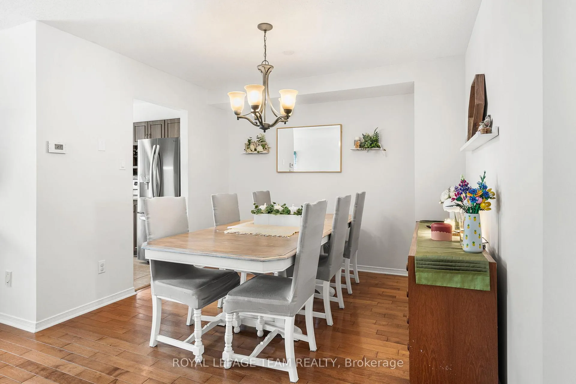 Photo 6 of 211 Longshire Circle, Ottawa, Barrhaven - Longfields — HOMEH