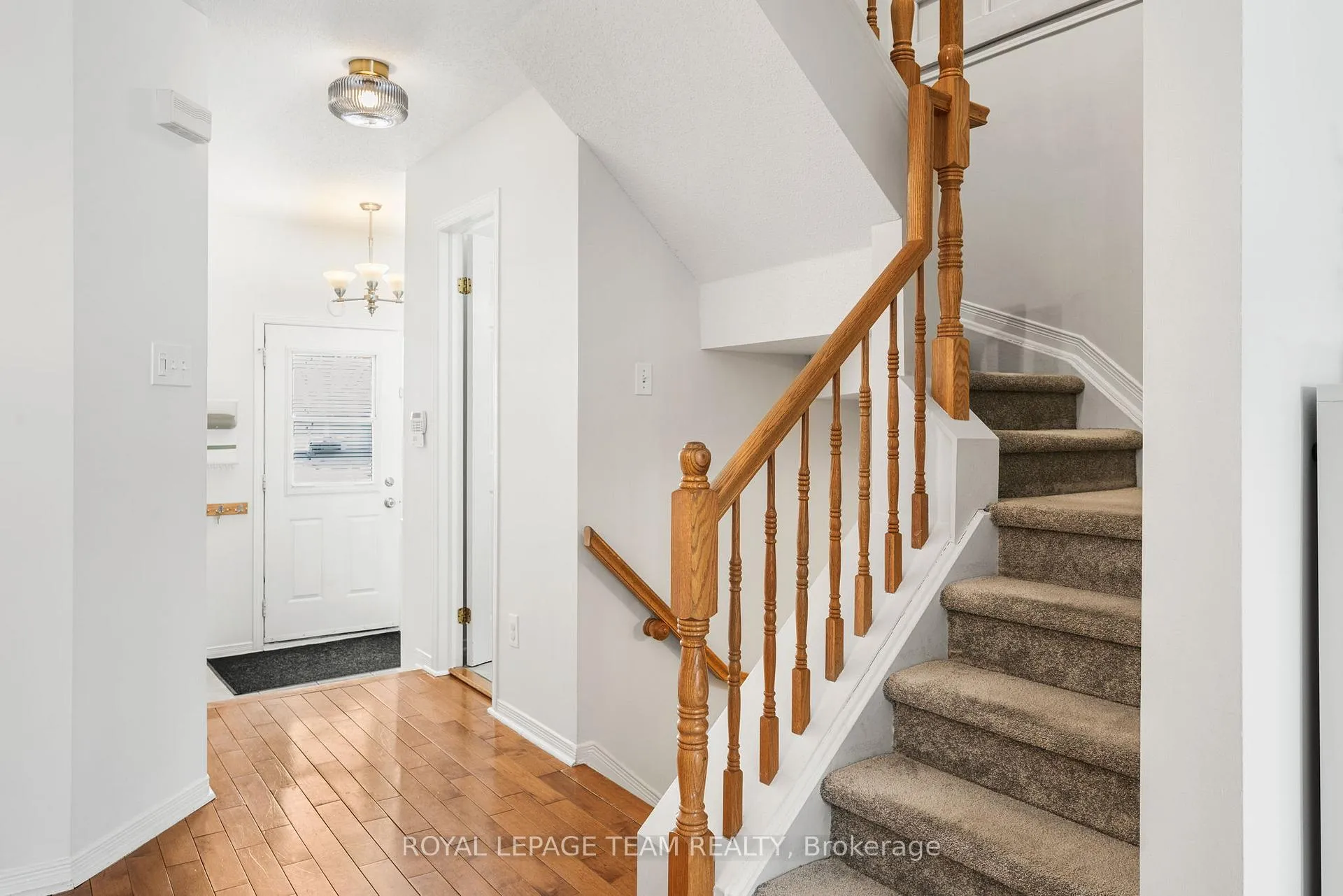 Photo 18 of 211 Longshire Circle, Ottawa, Barrhaven - Longfields — HOMEH