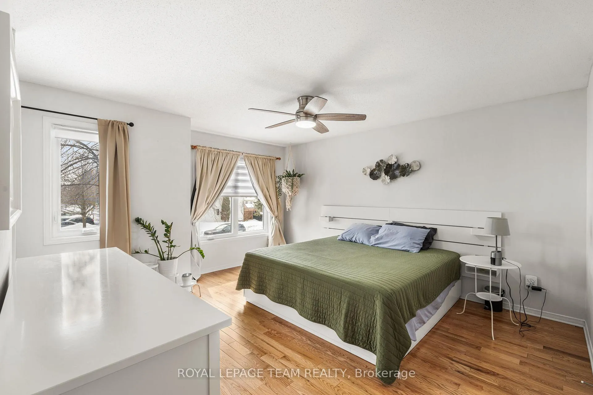 Photo 21 of 211 Longshire Circle, Ottawa, Barrhaven - Longfields — HOMEH