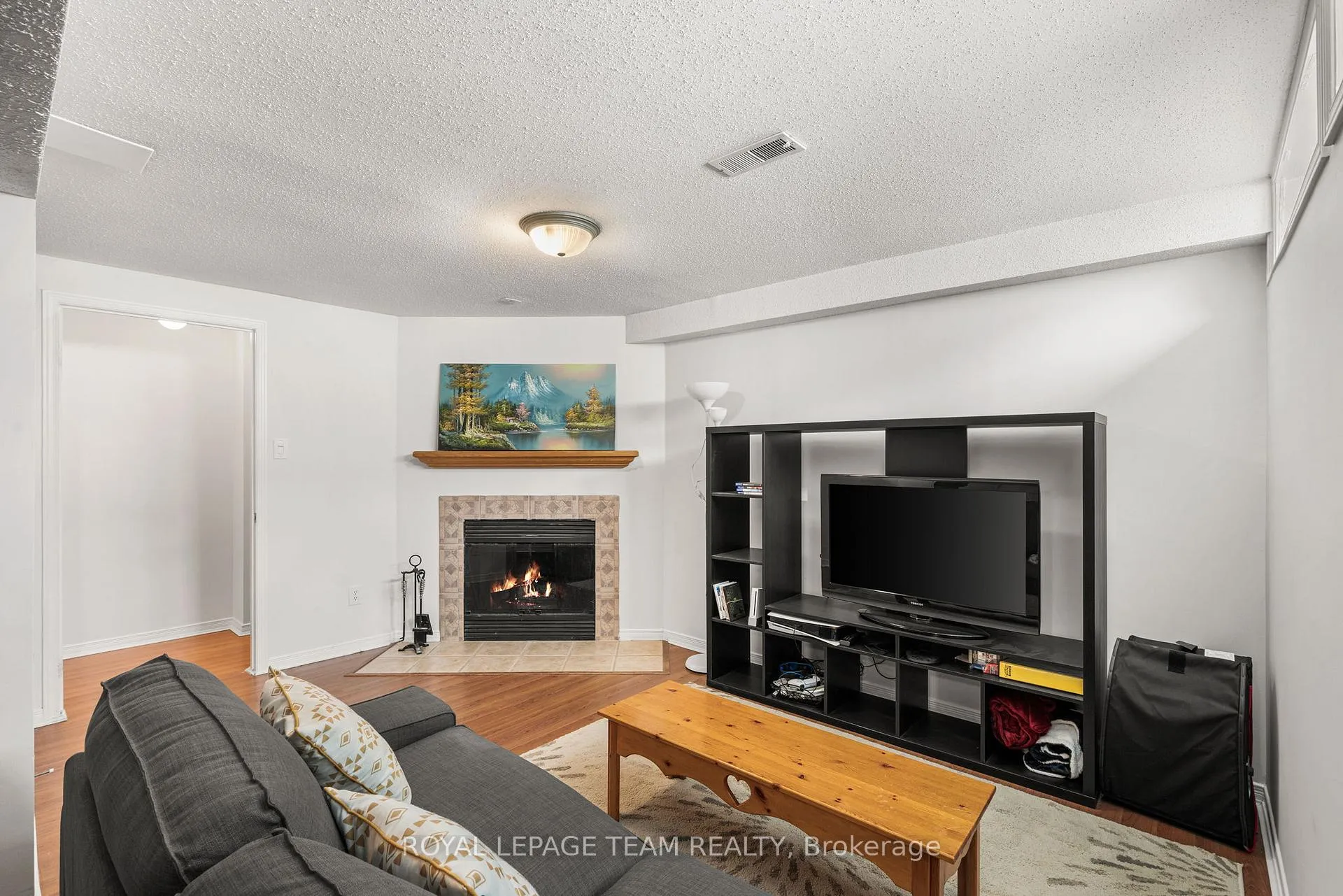 Photo 30 of 211 Longshire Circle, Ottawa, Barrhaven - Longfields — HOMEH