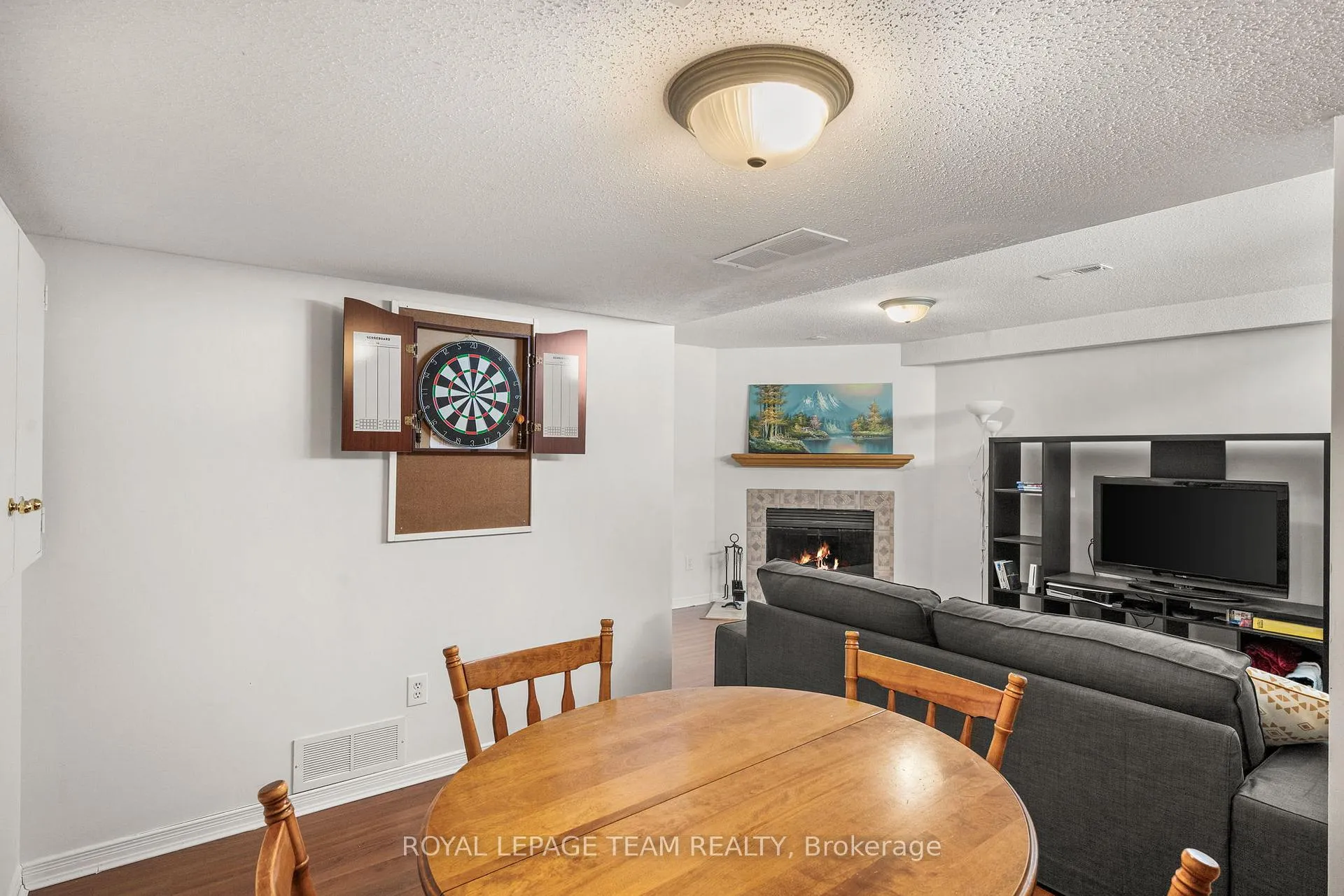 Photo 31 of 211 Longshire Circle, Ottawa, Barrhaven - Longfields — HOMEH