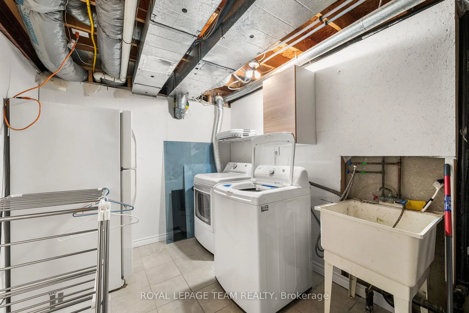 Photo 32 of 211 Longshire Circle, Ottawa, Barrhaven - Longfields — HOMEH