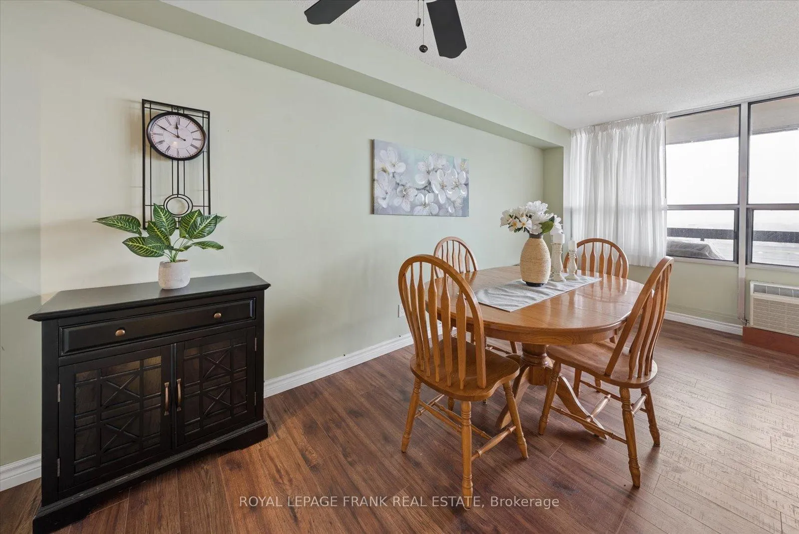 Photo 14 of Unit 915, 55 William Street E, Oshawa, O'Neill — HOMEH