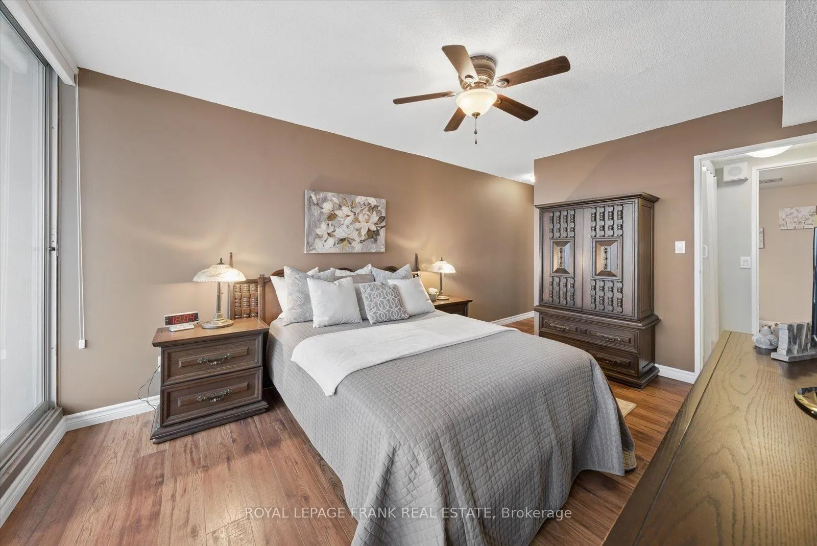 Photo 23 of Unit 915, 55 William Street E, Oshawa, O'Neill — HOMEH